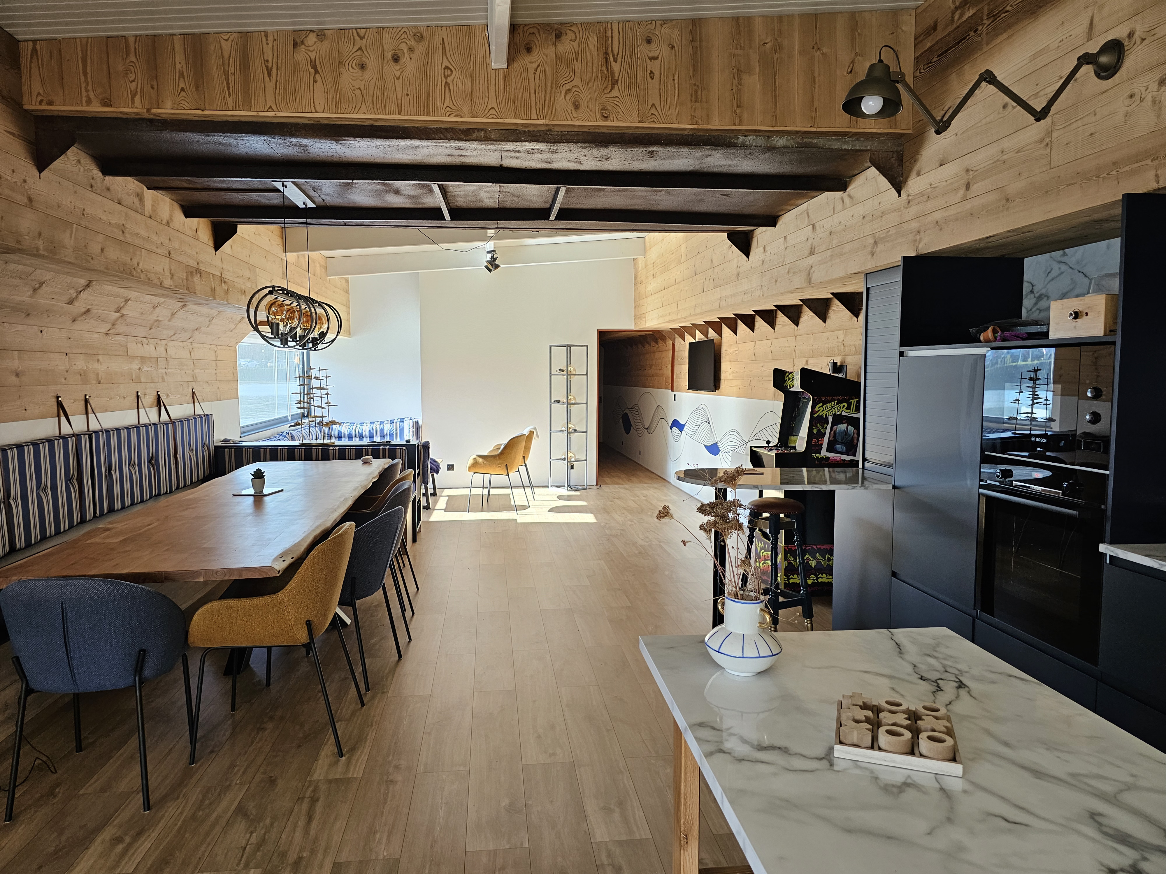 La Péniche Mathurin — Séjour relaxant avec spa à Pas-de-Calais à Béthune — espace de vie