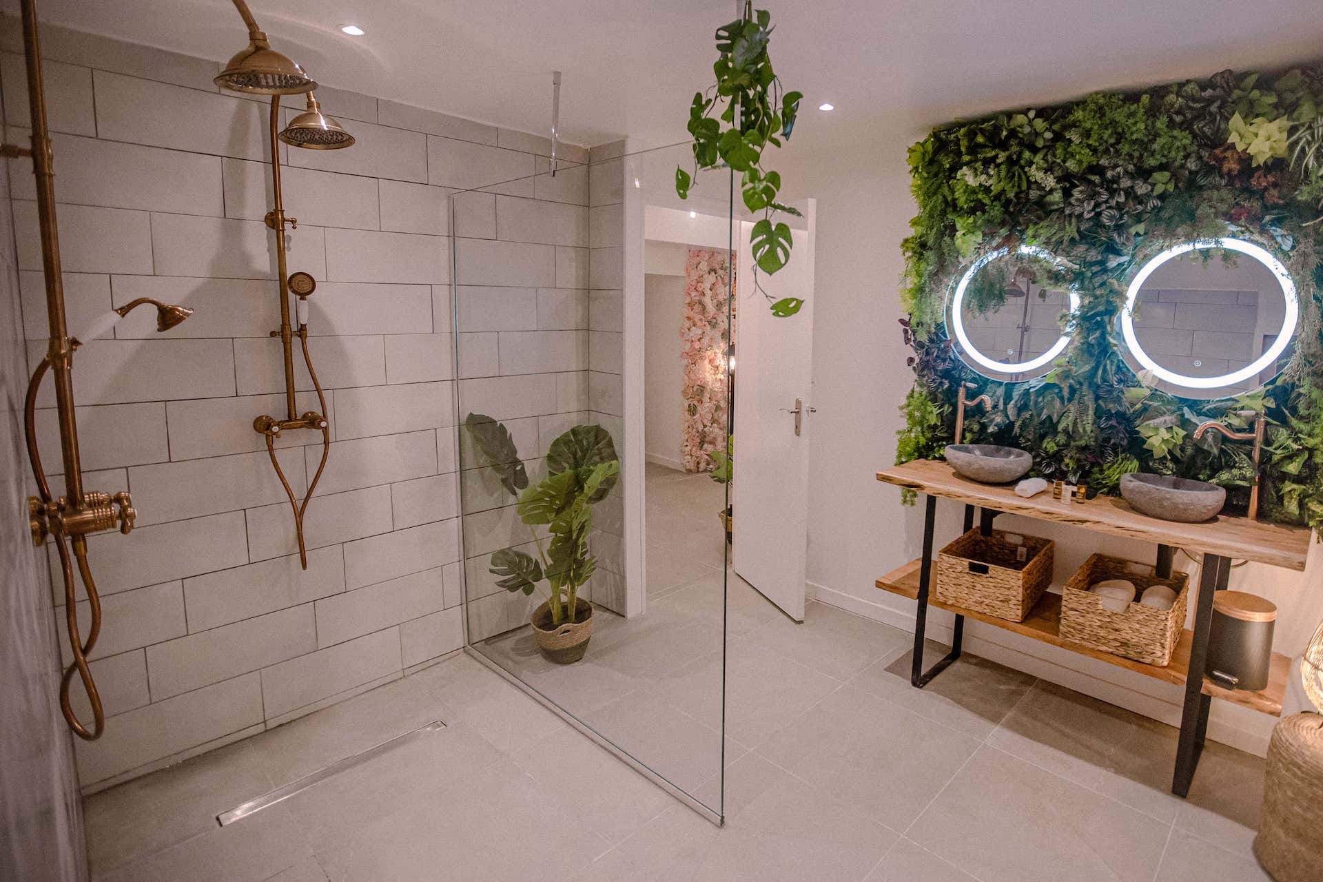 Évasion romantique dans une suite avec spa à Montpellier à Montpellier — salle de bain