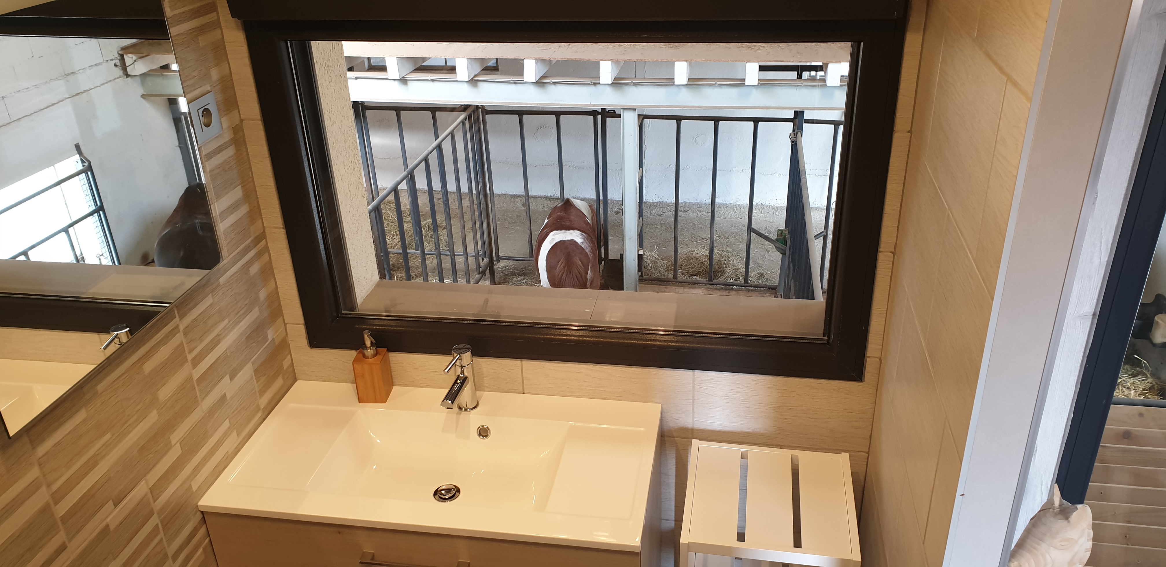 Chambre 5 vue panoramique — Maison insolite avec spa à Vosges à Épinal — cuisine