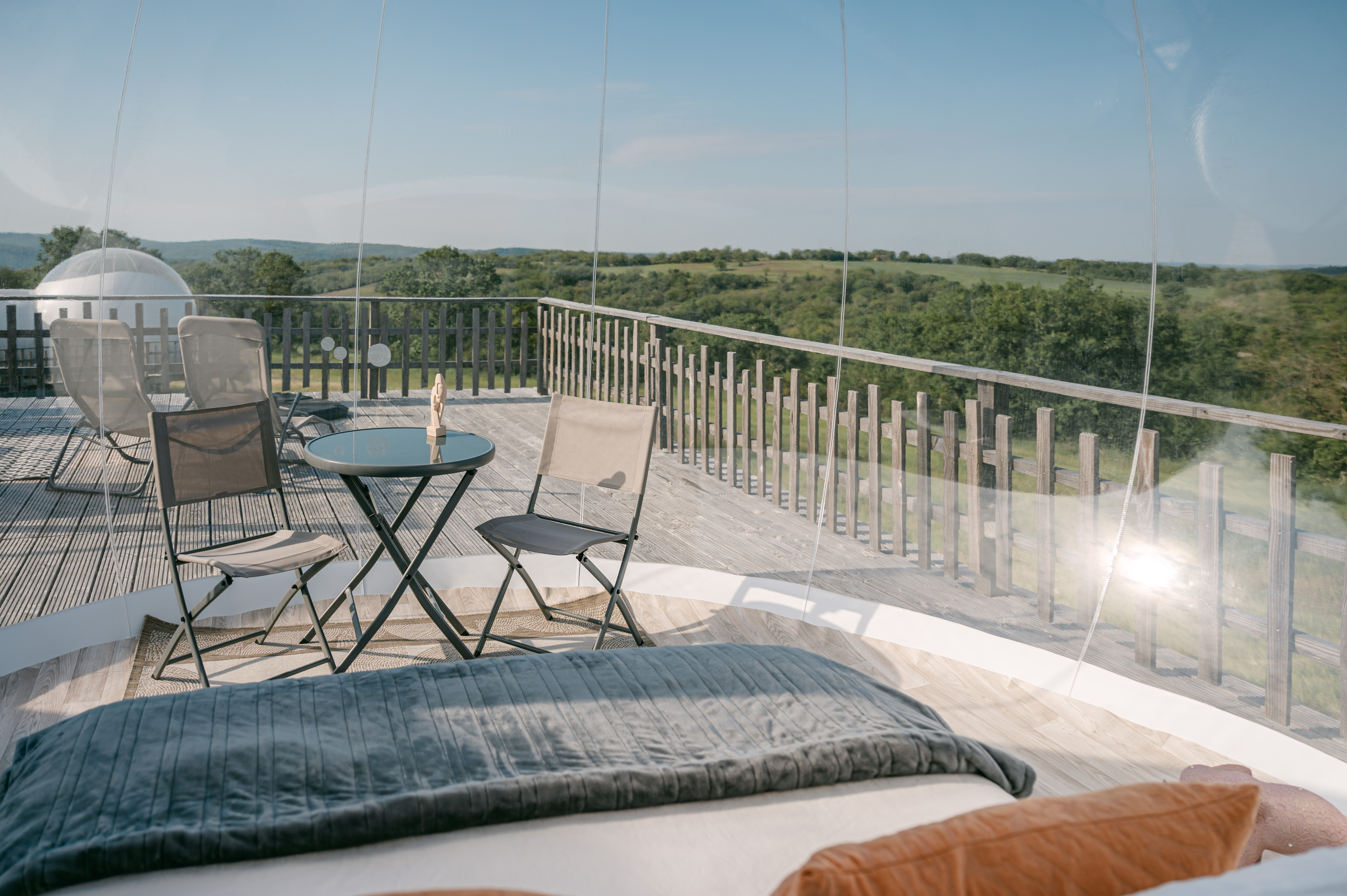 Évasion en Bulle de Luxe avec Spa à Cabrerets à Cabrerets — vue depuis la terrasse