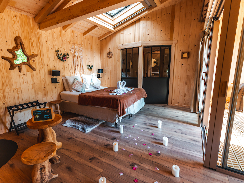 Cabane Spa Bonheur : une évasion perchée en Picardie à Rosoy-En-Multien — salle de bain
