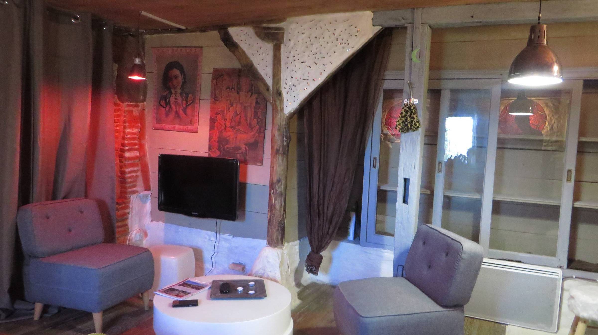 Chambre Layénie sous les étoiles : une expérience immersive en Aquitaine à Bajamont — chambre