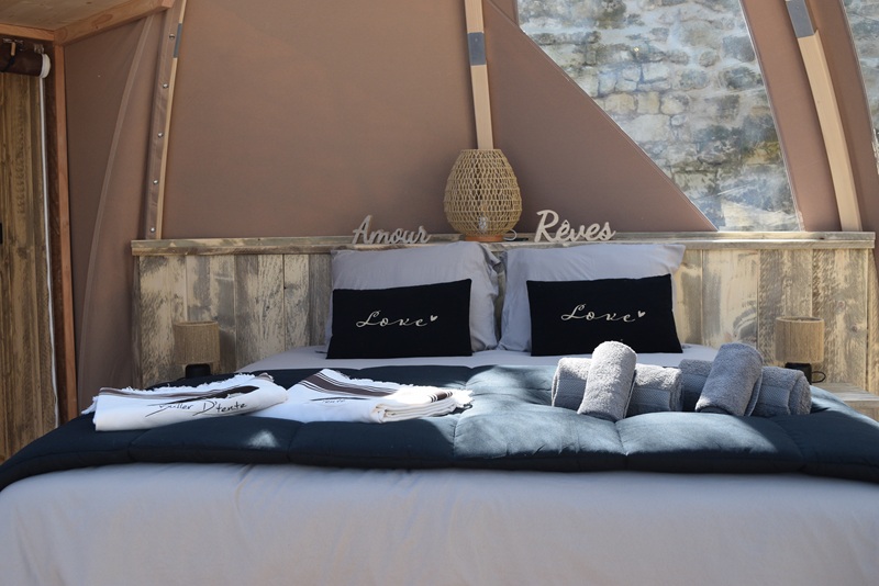 Bulle de Douceur & spa — Nuit romantique avec spa à Maine-et-Loire à Blaison-Saint-Sulpice — détail architectural