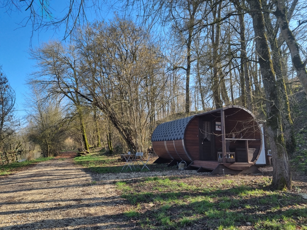 La cabane Tonneau — Séjour cocooning avec spa à Indre