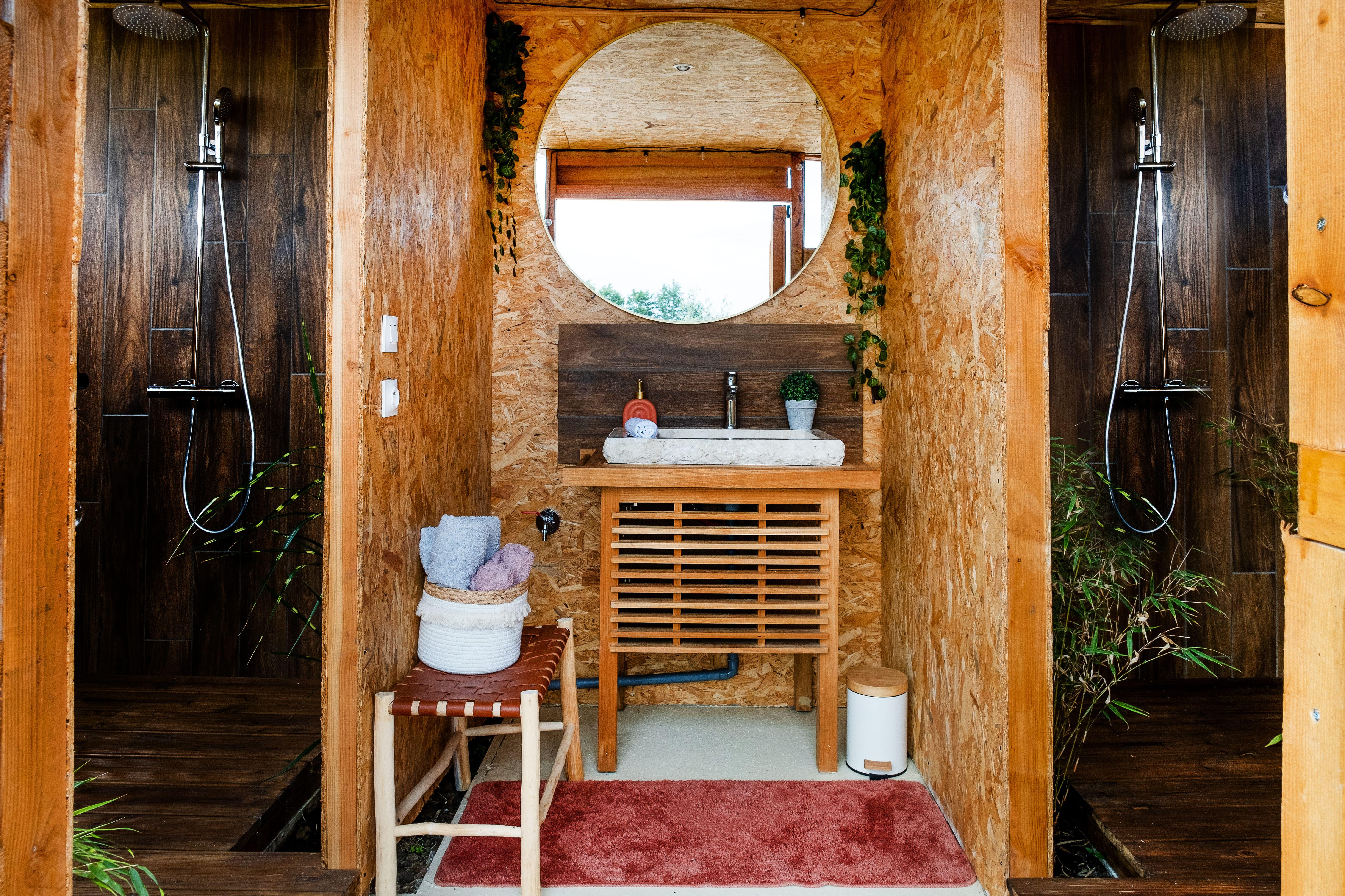 Le Cabanid : une cabane immersive en Midi-Pyrénées à Senac — détail architectural