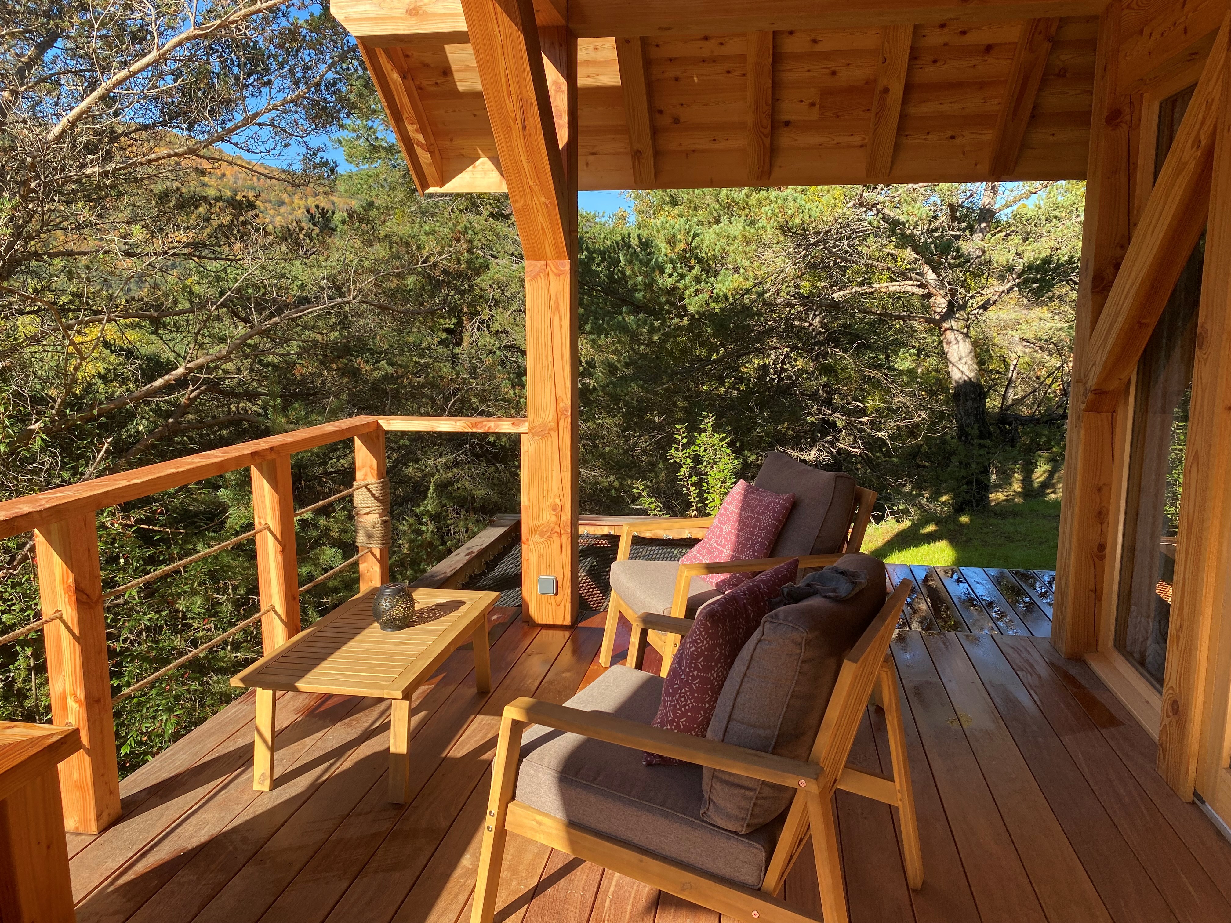 Chalet l'Attrape Rêve - Cabane sur pilotis avec spa privatif à Chorges — vue depuis la terrasse