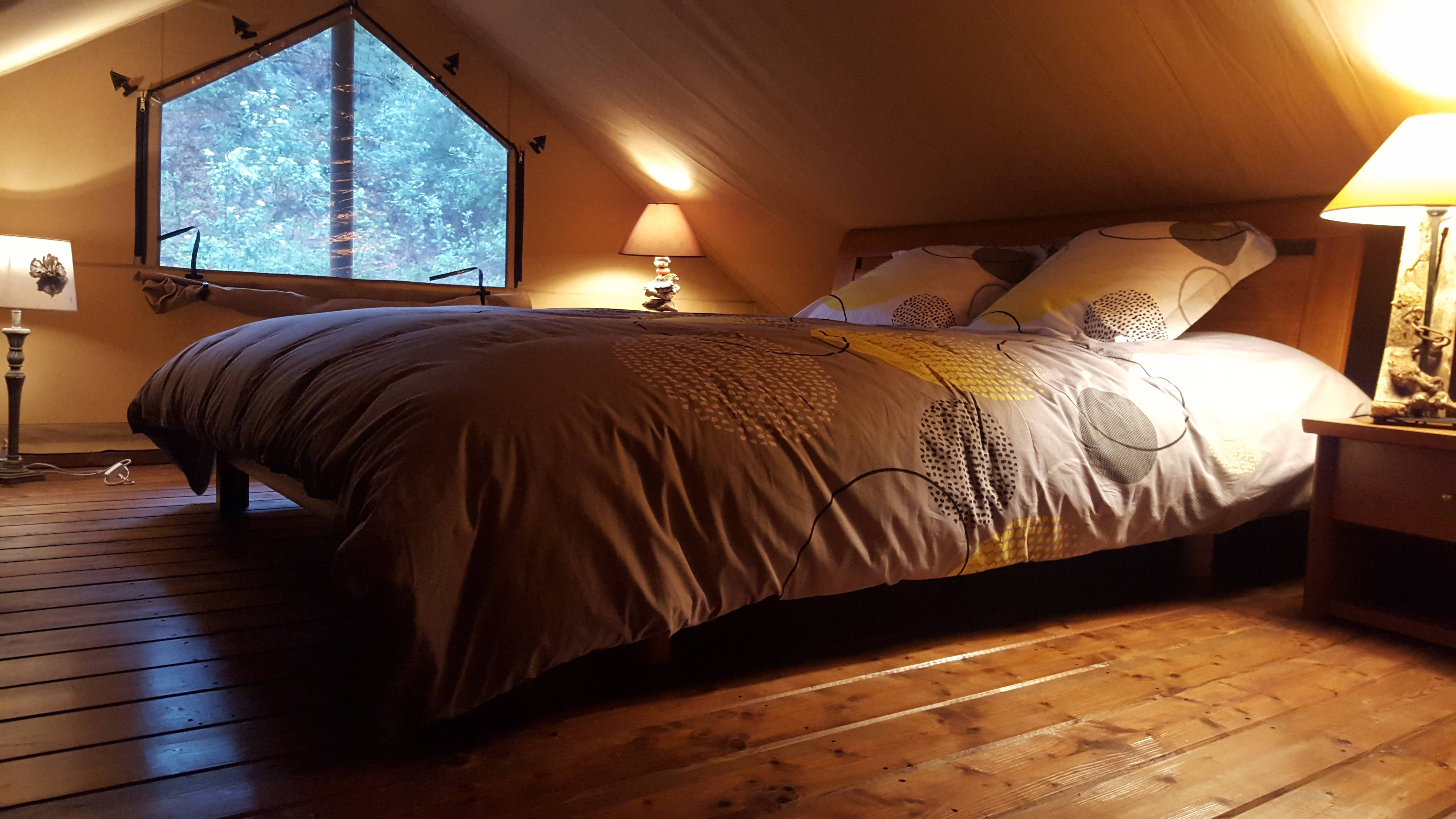 Tente Lodge Spa La Pinède : un safari en pleine nature à Trets — environnement naturel
