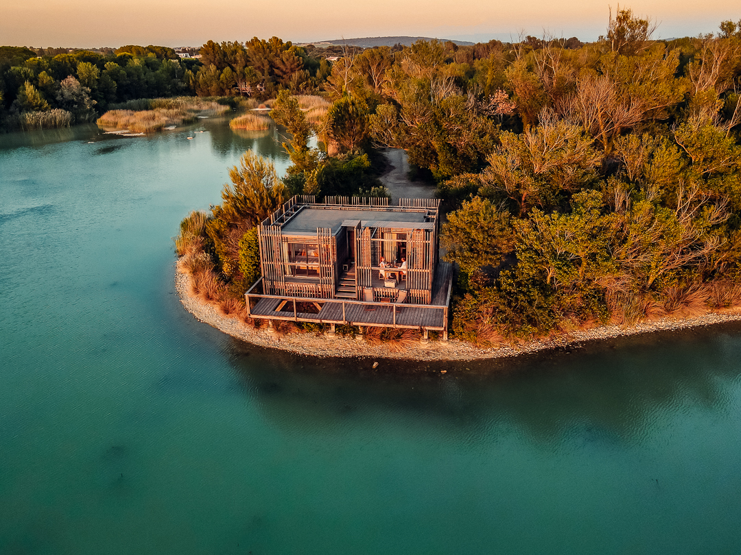 Cabane Spa Provençale : une expérience unique en hauteur à Sorgues — vue intérieure