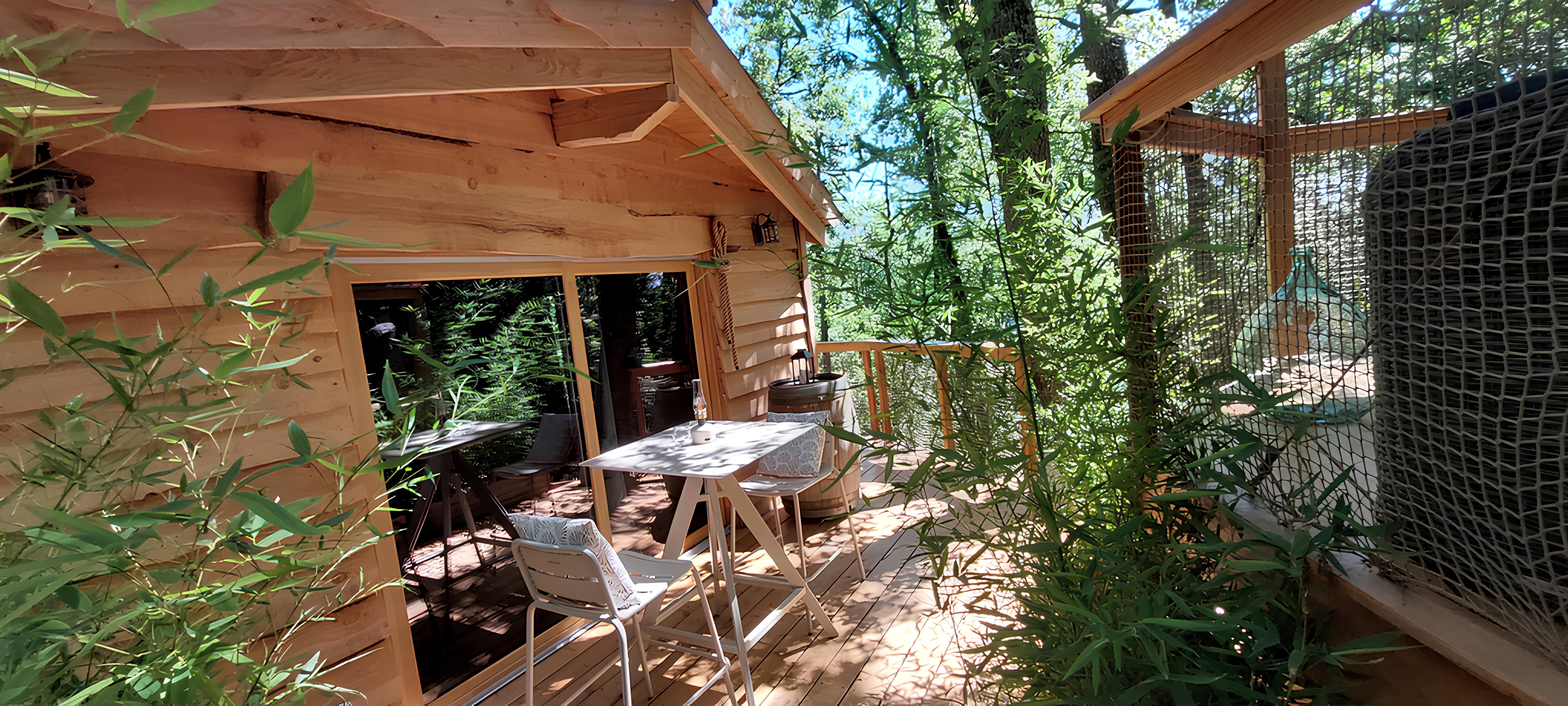 Cabane perchée GAIA — Nuit avec spa à Sarrant (Gers) à Sarrant — vue intérieure