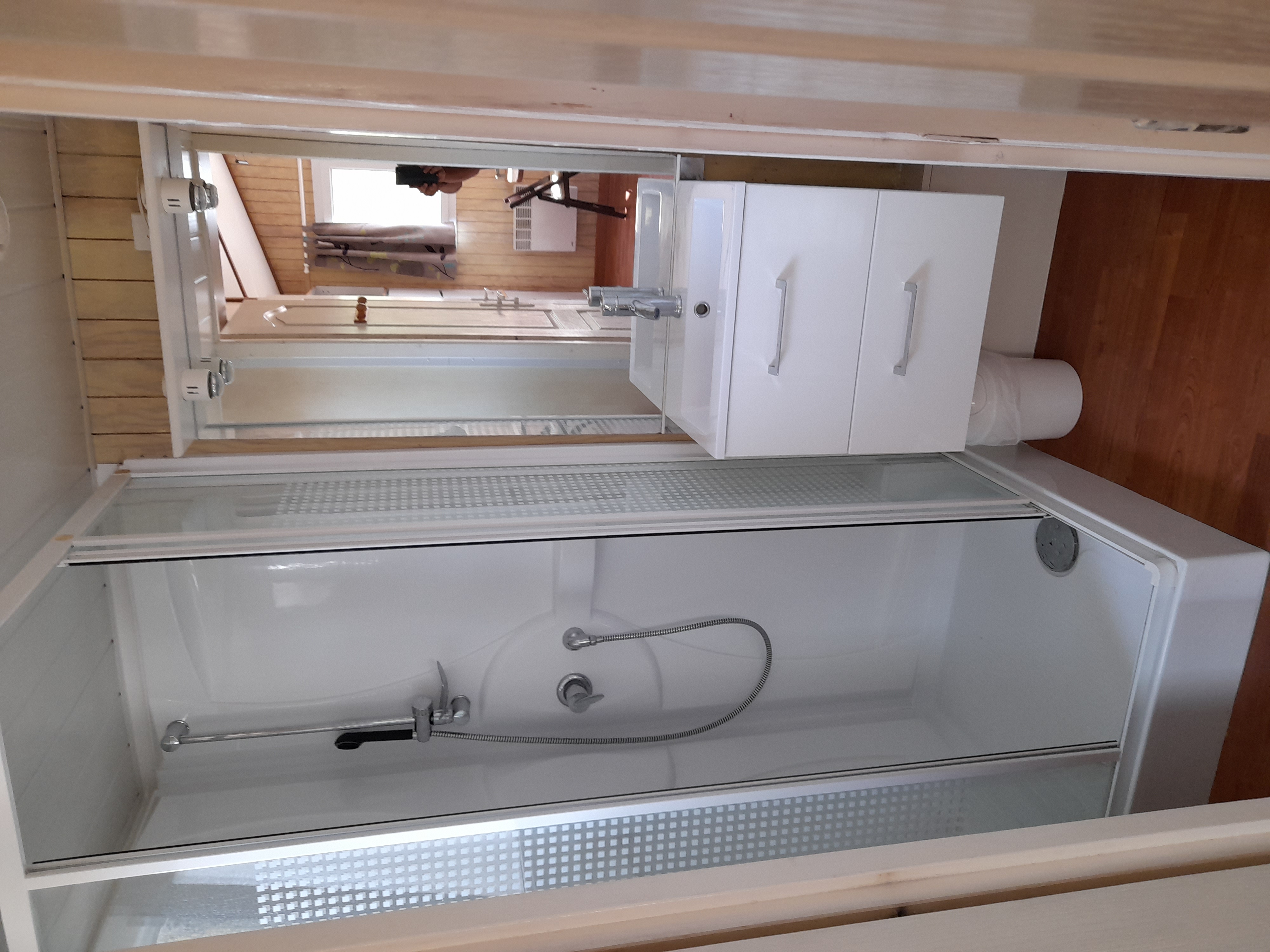 Chalet Duo Nature & Bois : une évasion au cœur des Pyrénées à Sarrecave — salle de bain