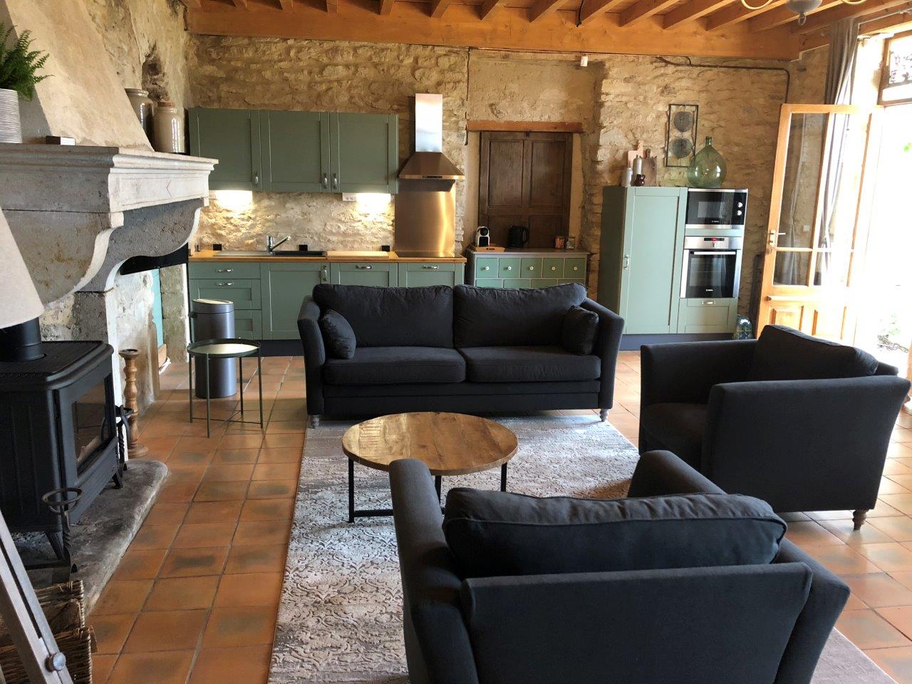 Gîte Rose — Séjour avec spa et piscine en Drôme à Saint-Donat-sur-l'Herbasse — espace de vie