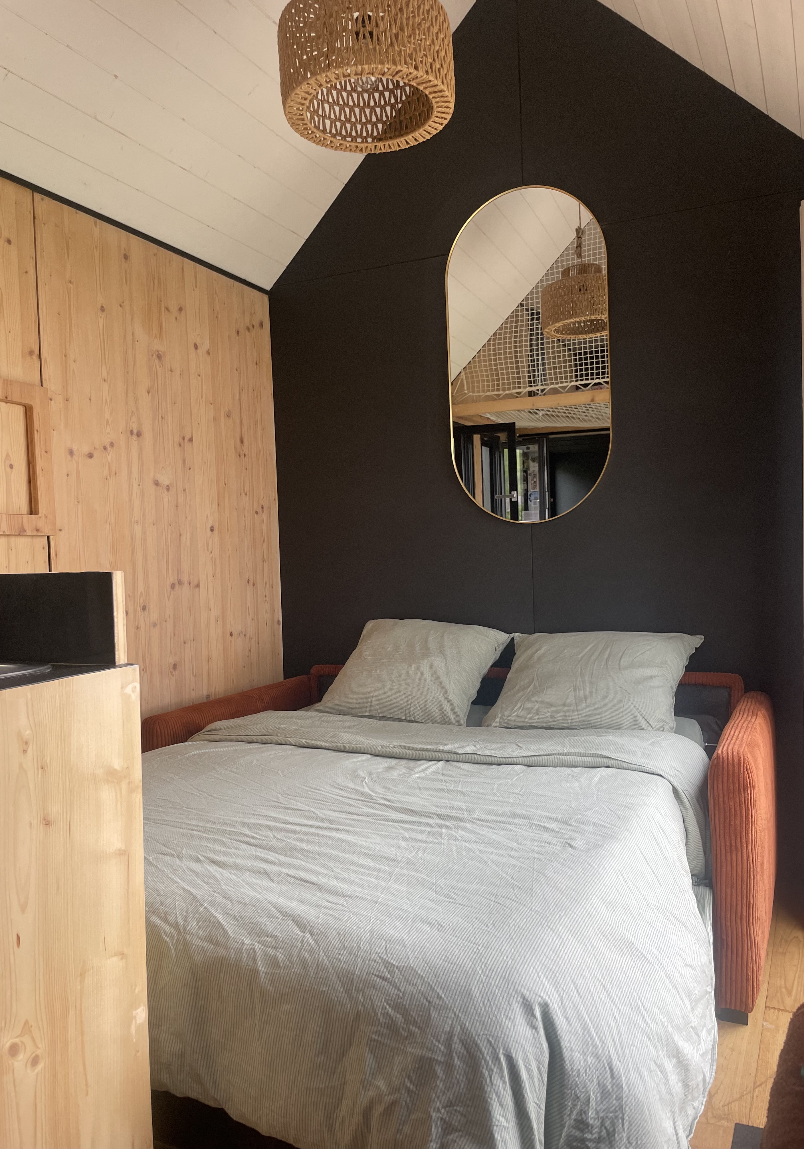 Cabane Etxe ttipia — Tiny House avec vue panoramique à Banca (Pyrénées-Atlantiques) à Banca — détail architectural