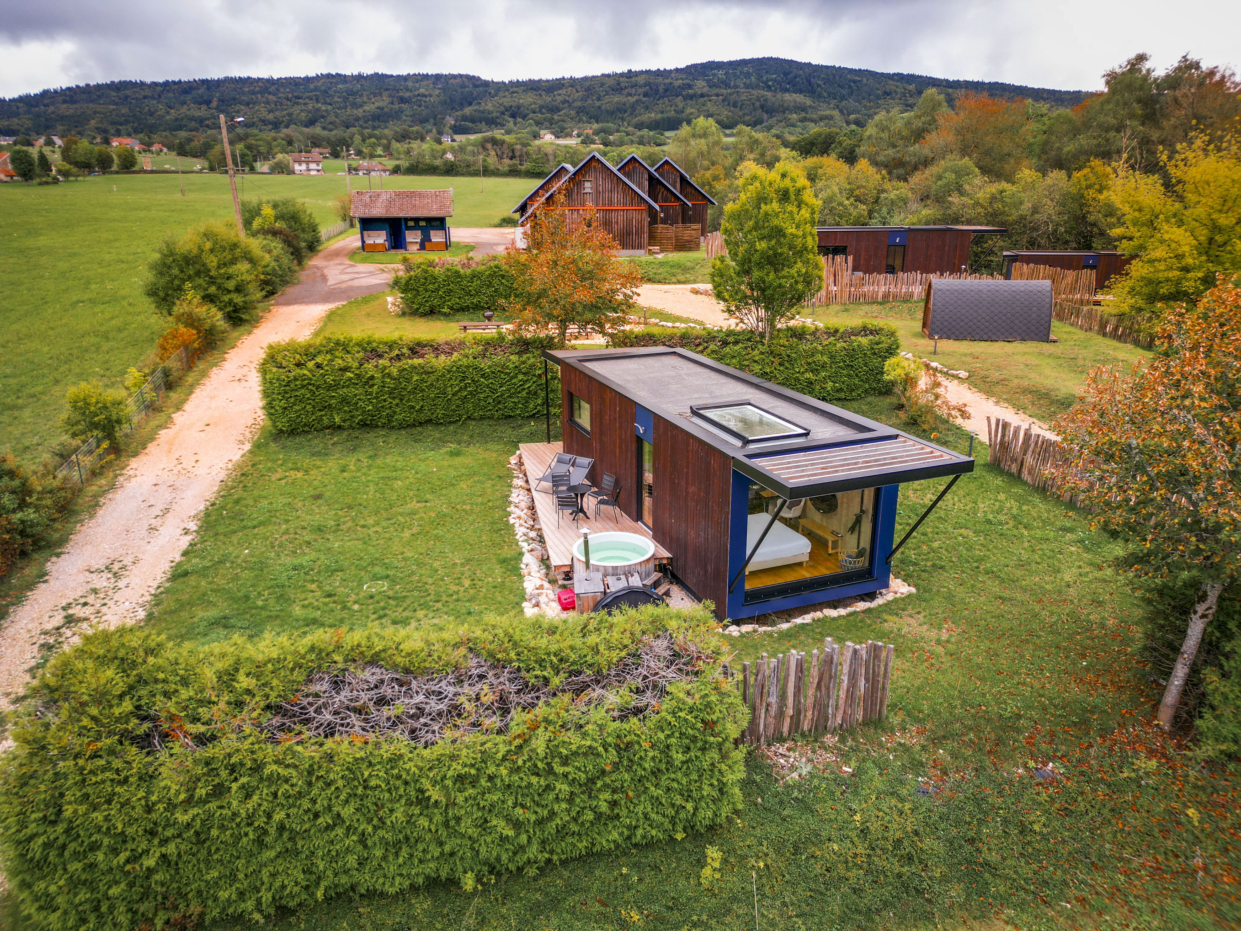 Lodge Famille sur Terre & Spa : une évasion sensorielle en Rhône-Alpes à Plateau D'hauteville — vue depuis la terrasse