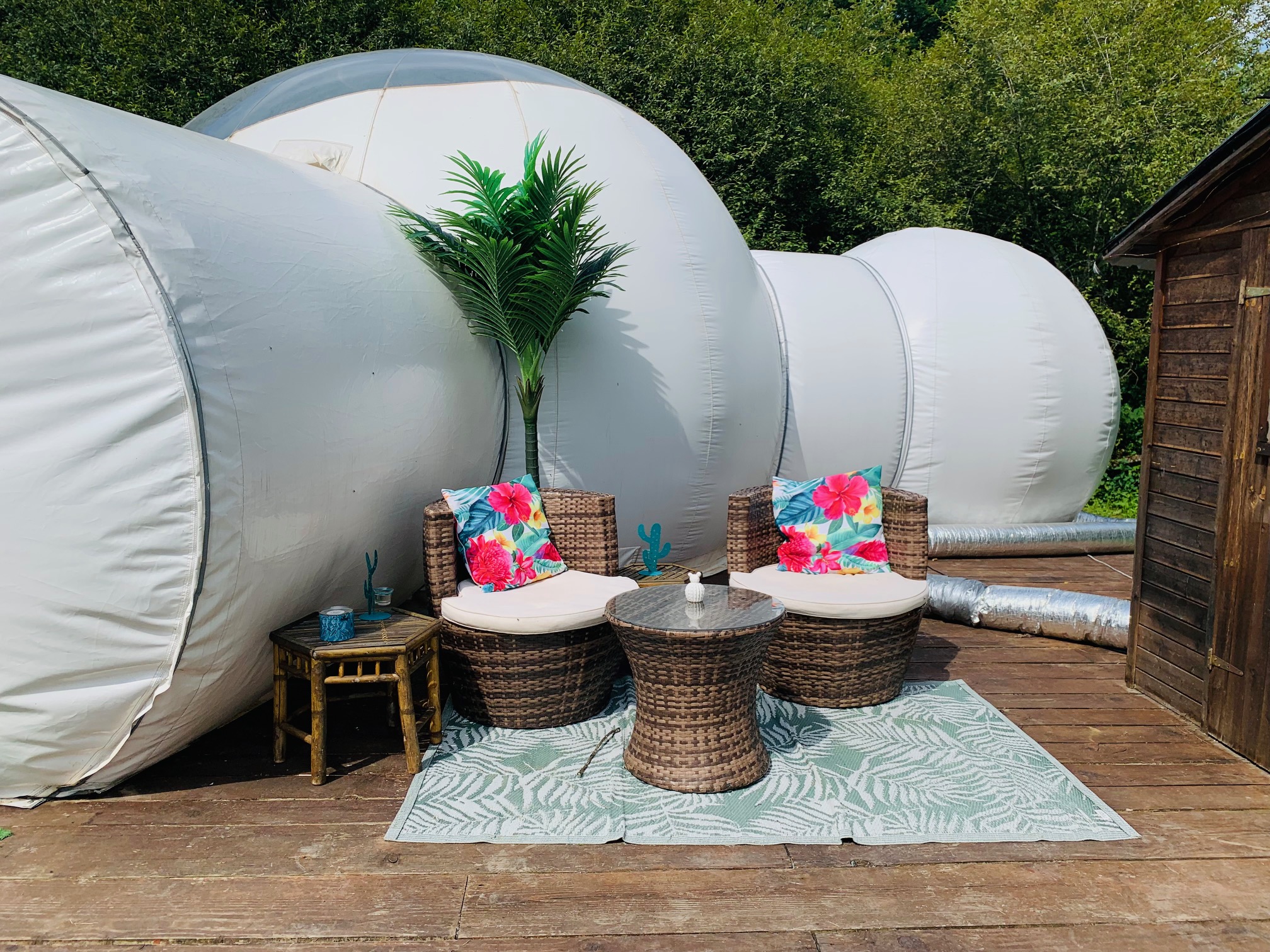 Évasion dans une bulle spa So'Green en Dordogne à Lanouaille — chambre