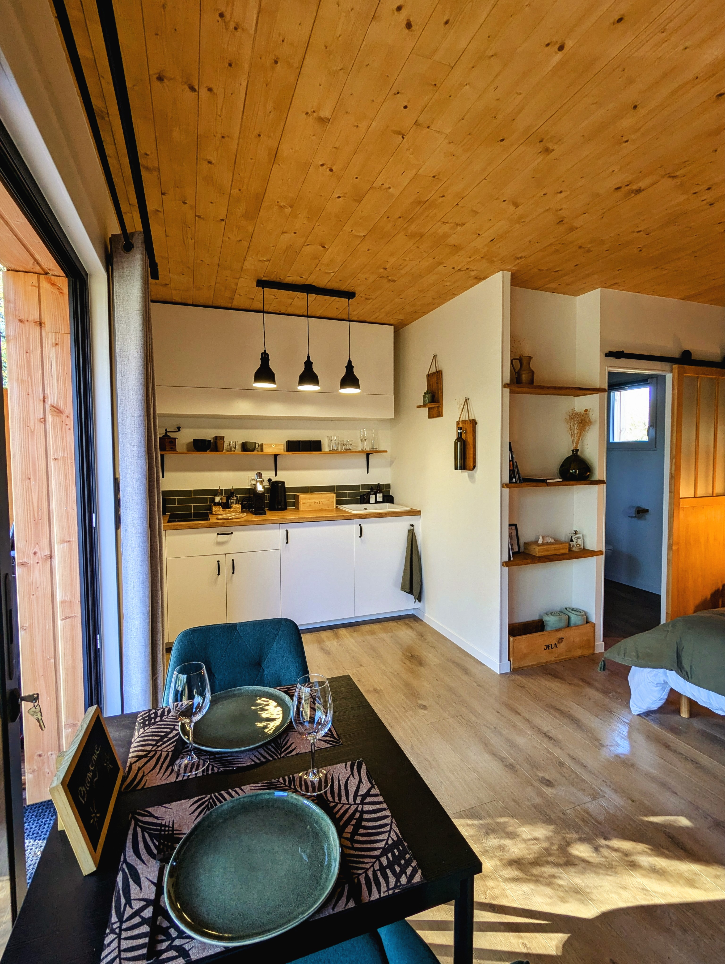 Le Quercus : une cabane avec spa au cœur des Midi-Pyrénées à Mercues — chambre