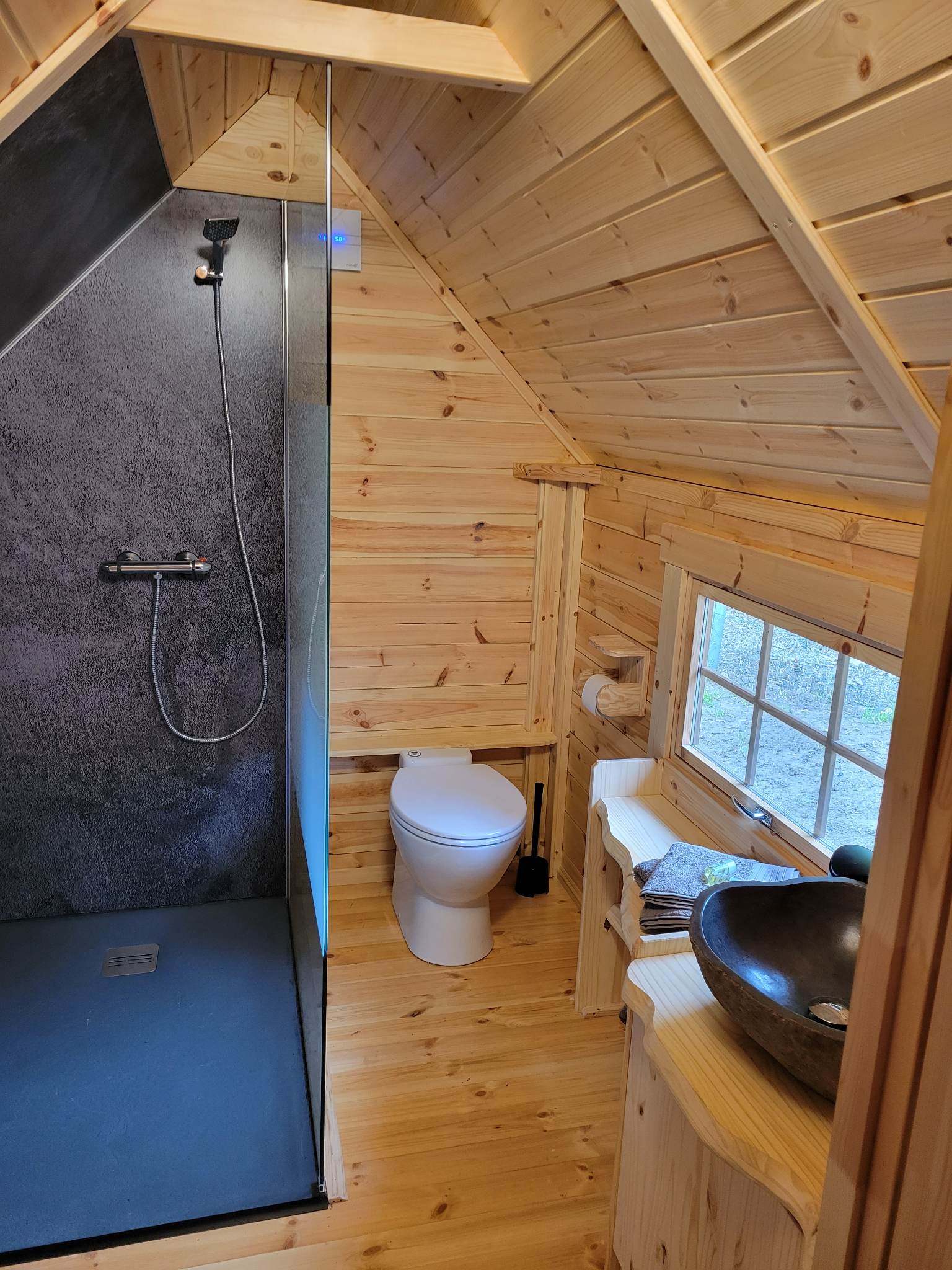 Le Kota des canards de la germaine & SPA : une escapade insolite en Picardie à Sancourt — salle de bain