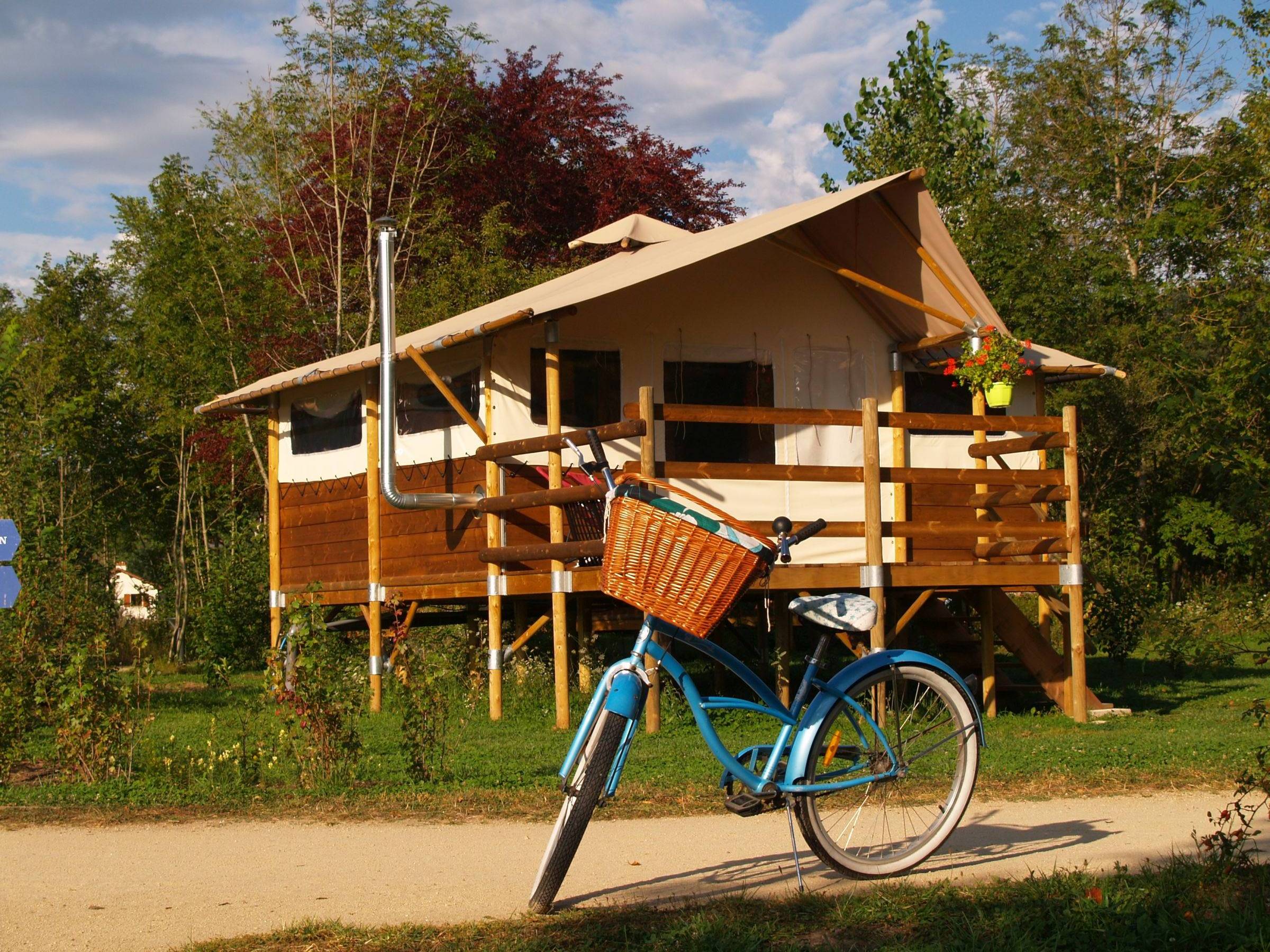 Un lodge safari au cœur de l'Auvergne à Chamalières-Sur-Loire — vue intérieure