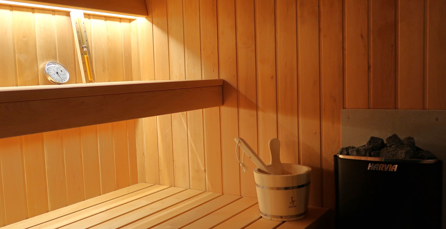 Suite flottante Supérieure — Péniche avec Balnéo à Poissy (Seine-et-Marne) à Poissy — salle de bain