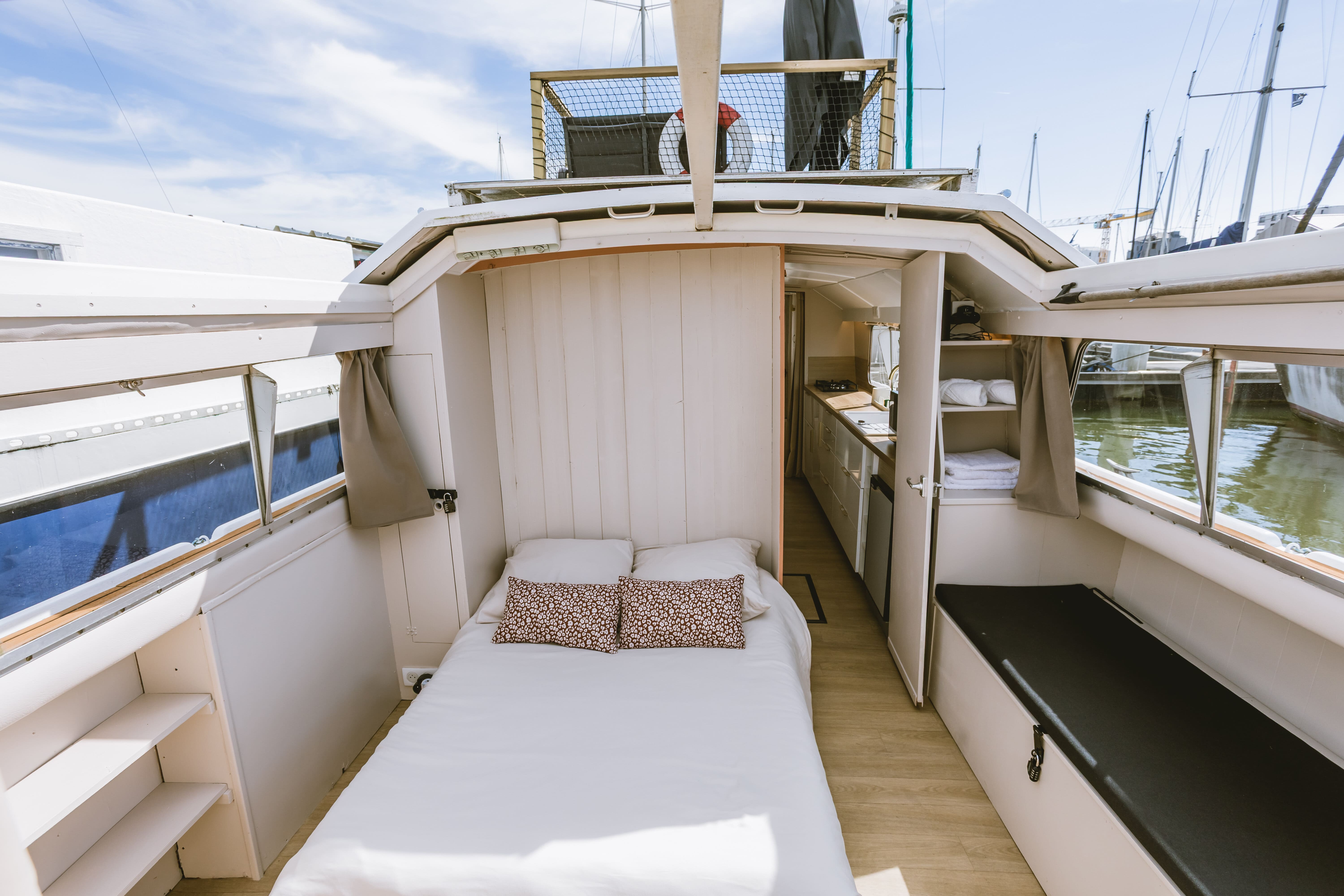 Nightboat — Péniche avec vue panoramique à Bordeaux (Dordogne) à Bordeaux — vue depuis la terrasse