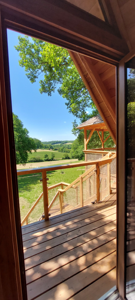 Cabane perchée BLOOMA — Détente avec Spa à Sarrant (Gers) à Sarrant — cuisine