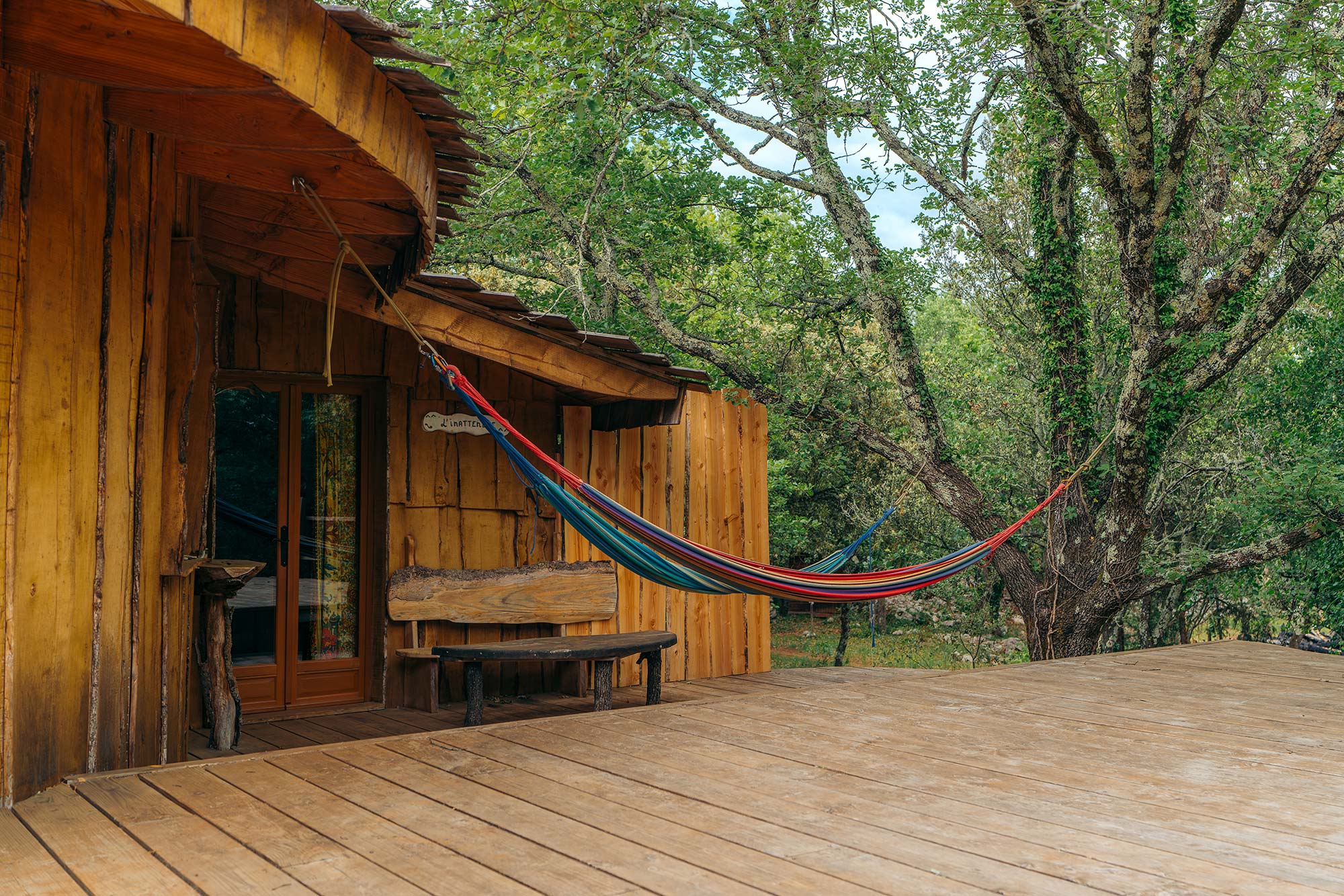 Cabane L'inattendue — Escapade sur pilotis avec spa à Souleyourt (Hérault) à Souleyourt — vue intérieure