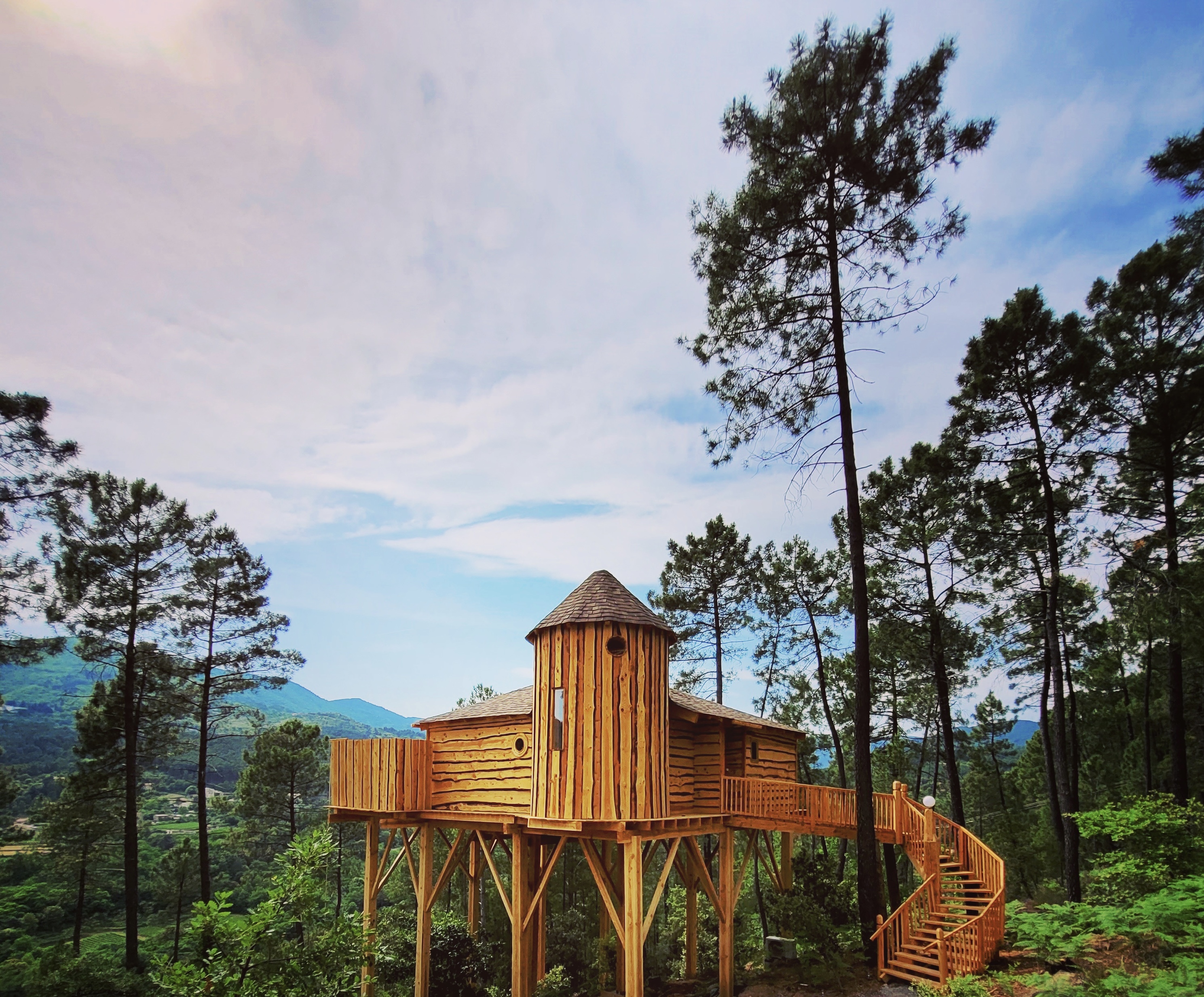 La cabane & spa Cassiopée — Nuit perchée à 9m en Ardèche