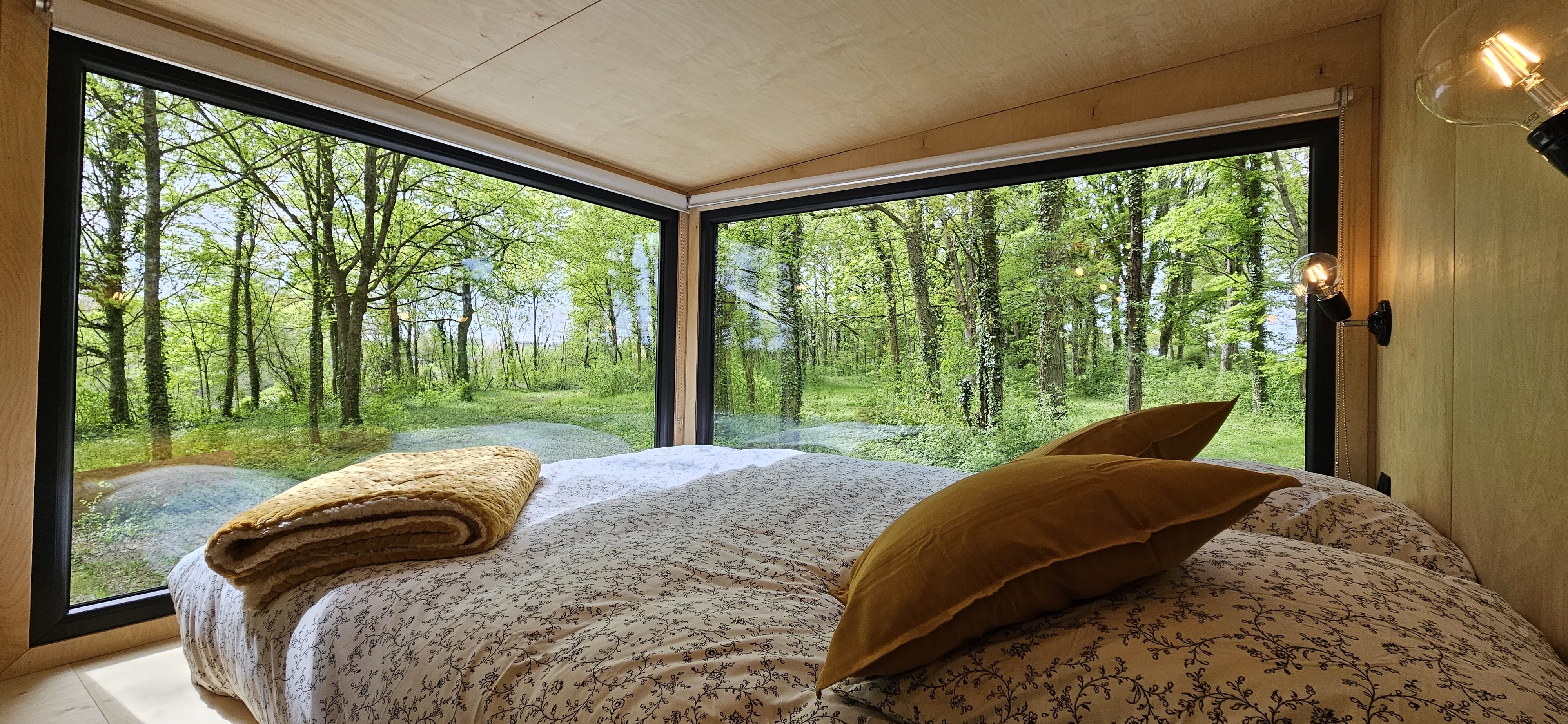Tiny House La Clairière : une évasion moderne en pleine nature à Sonchamp — vue intérieure