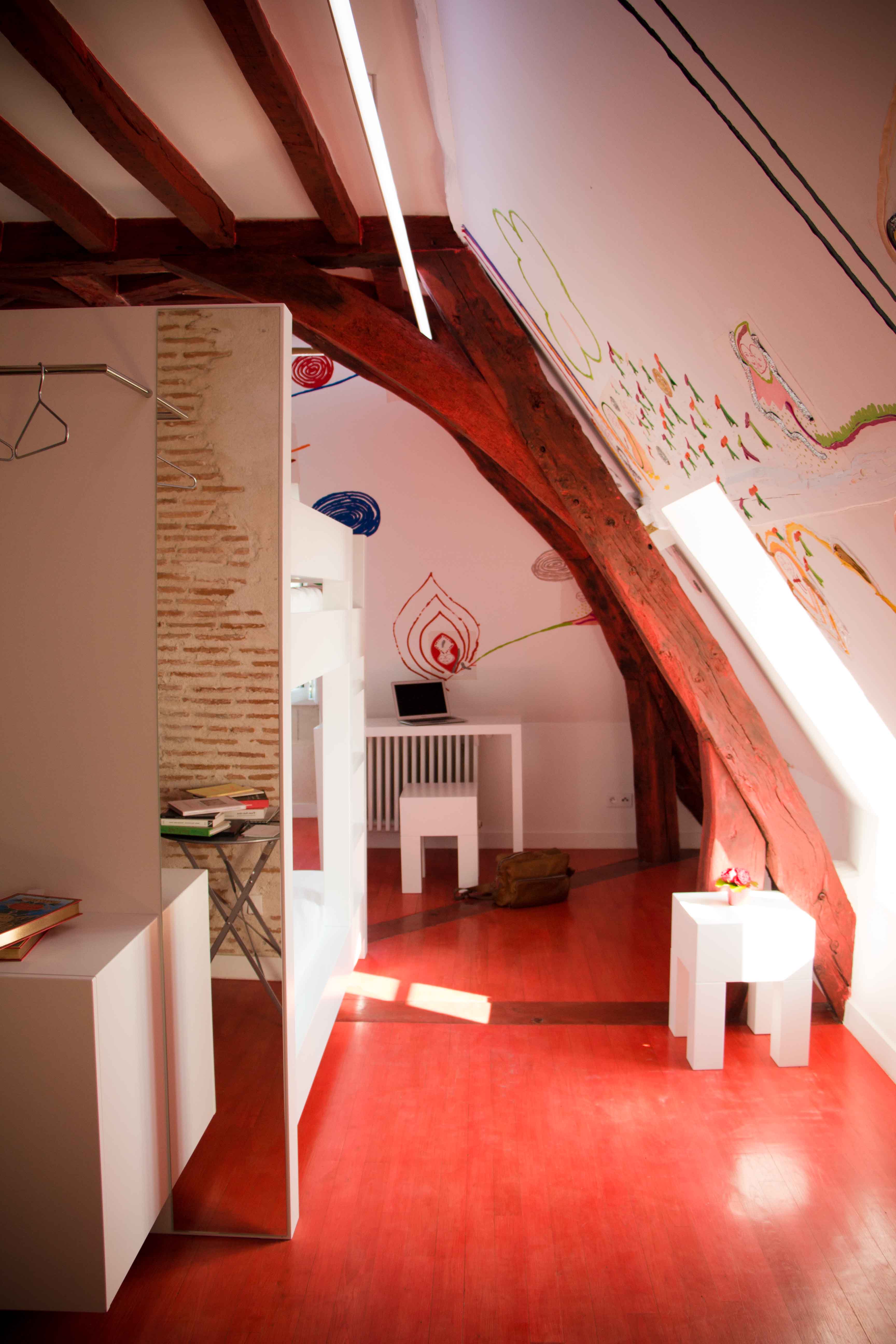 Nebelglanz : une chambre à thème immersive en Pays de la Loire à Saint-Jean-De-Boiseau — vue intérieure