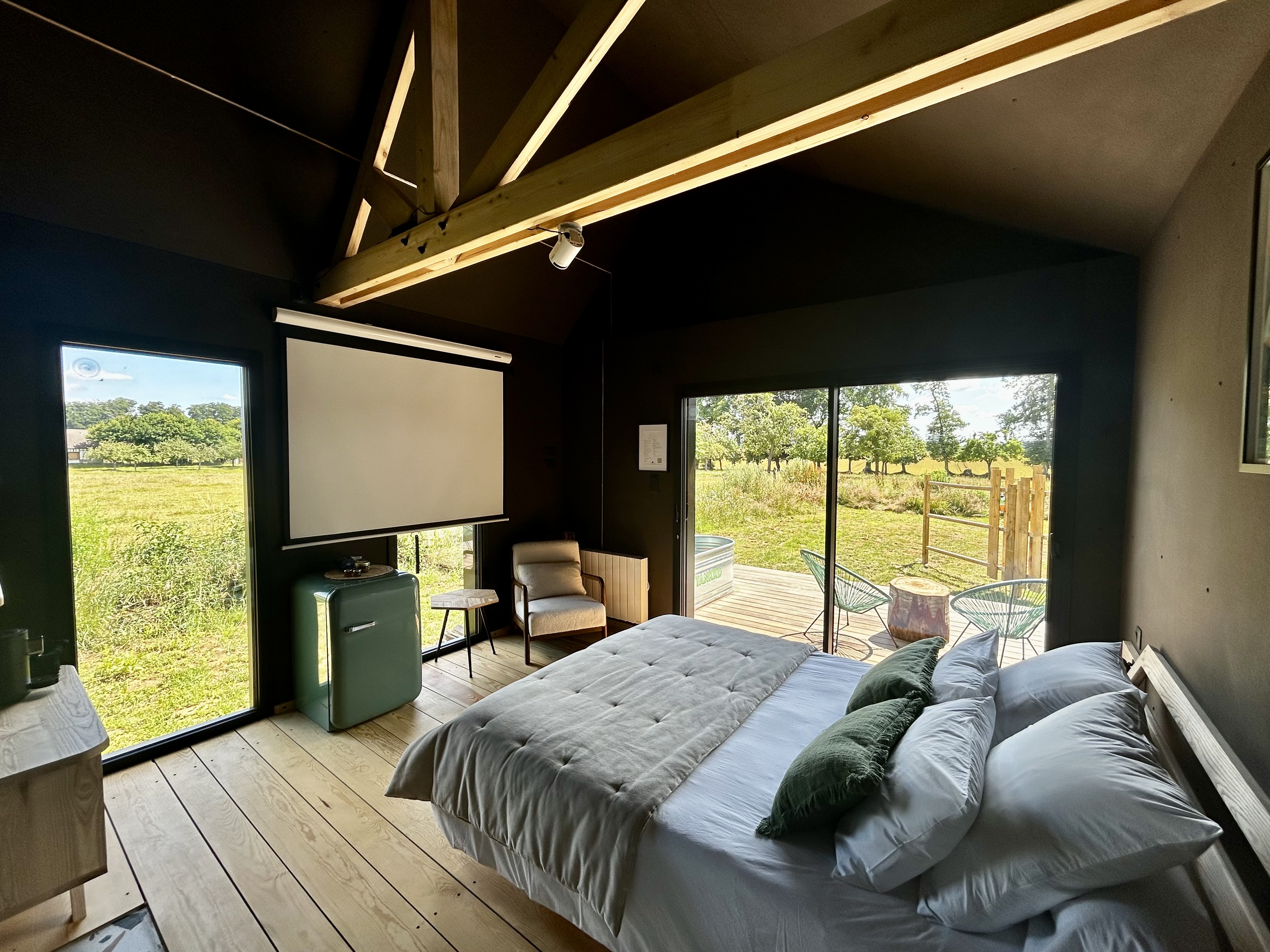 Le Frêne & Bain nordique — Ecolodge avec spa à Seine-Maritime