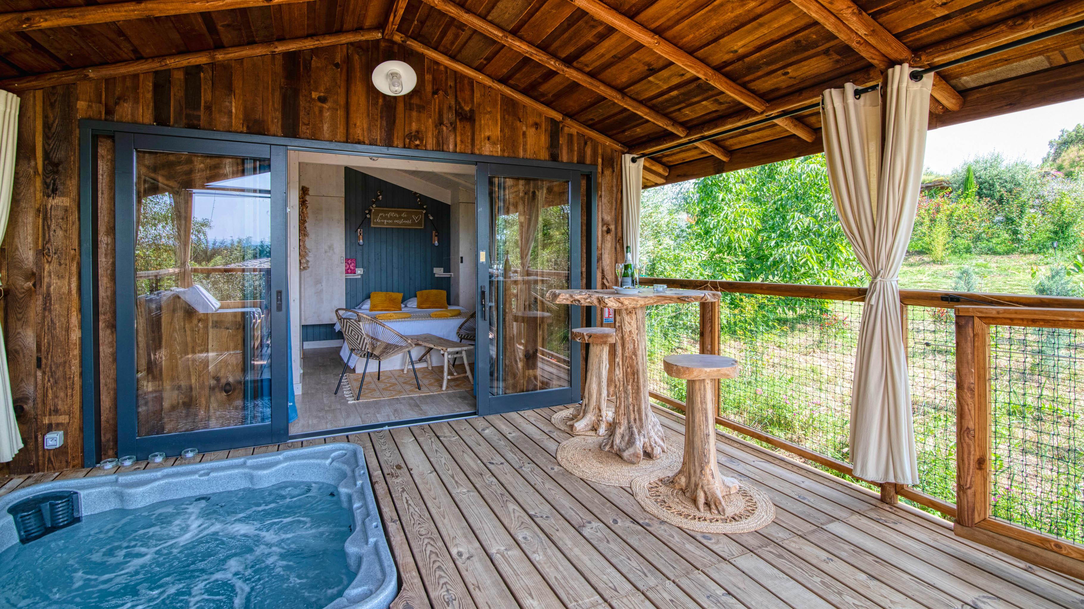 Cabane Miel et Coton : une évasion sensorielle en pleine nature à Villarzel Du Razès — cuisine