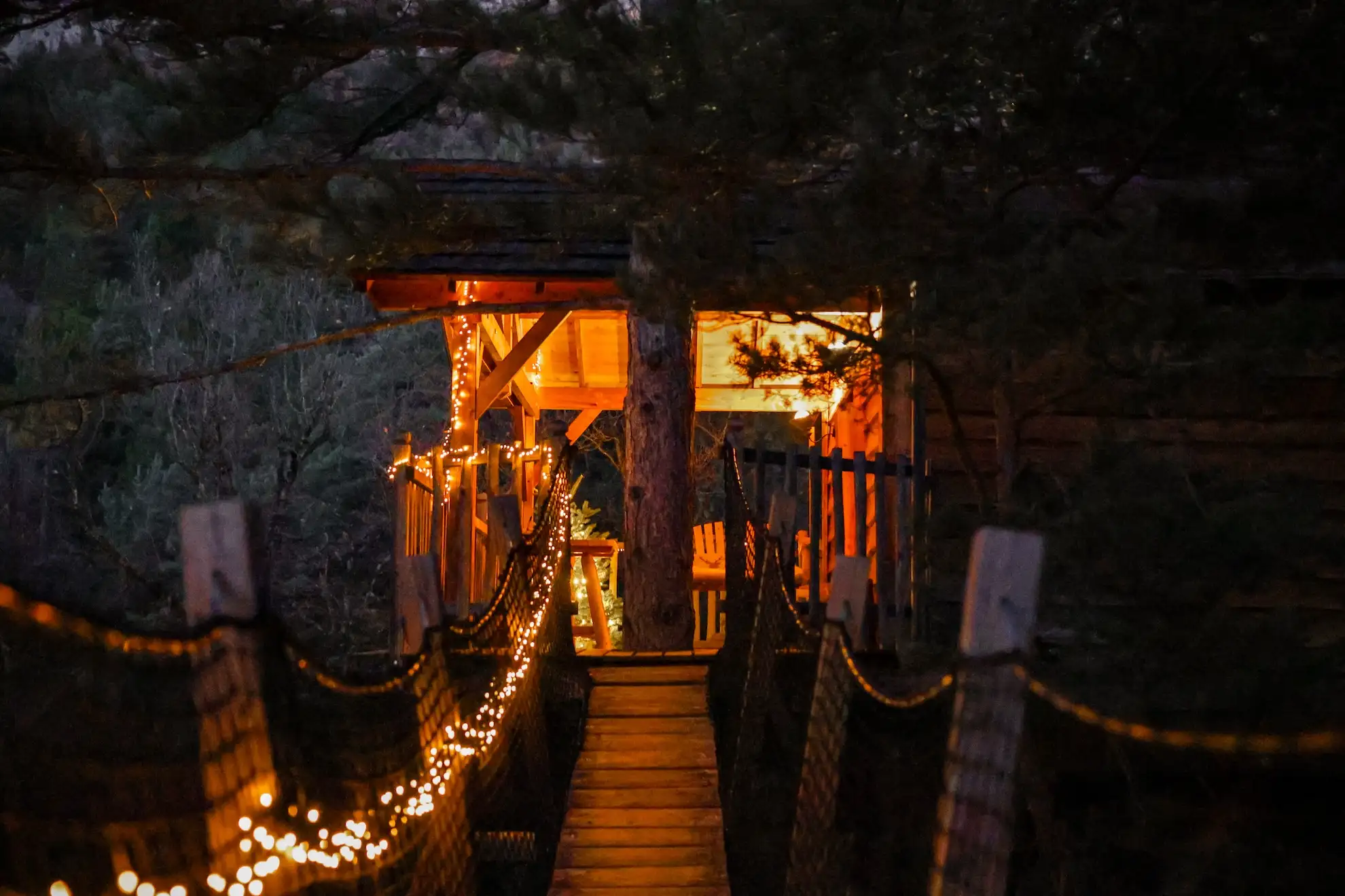 Bois d'Arambe — Cabane dans les arbres avec spa à Hautes-Alpes à Gap — détail architectural