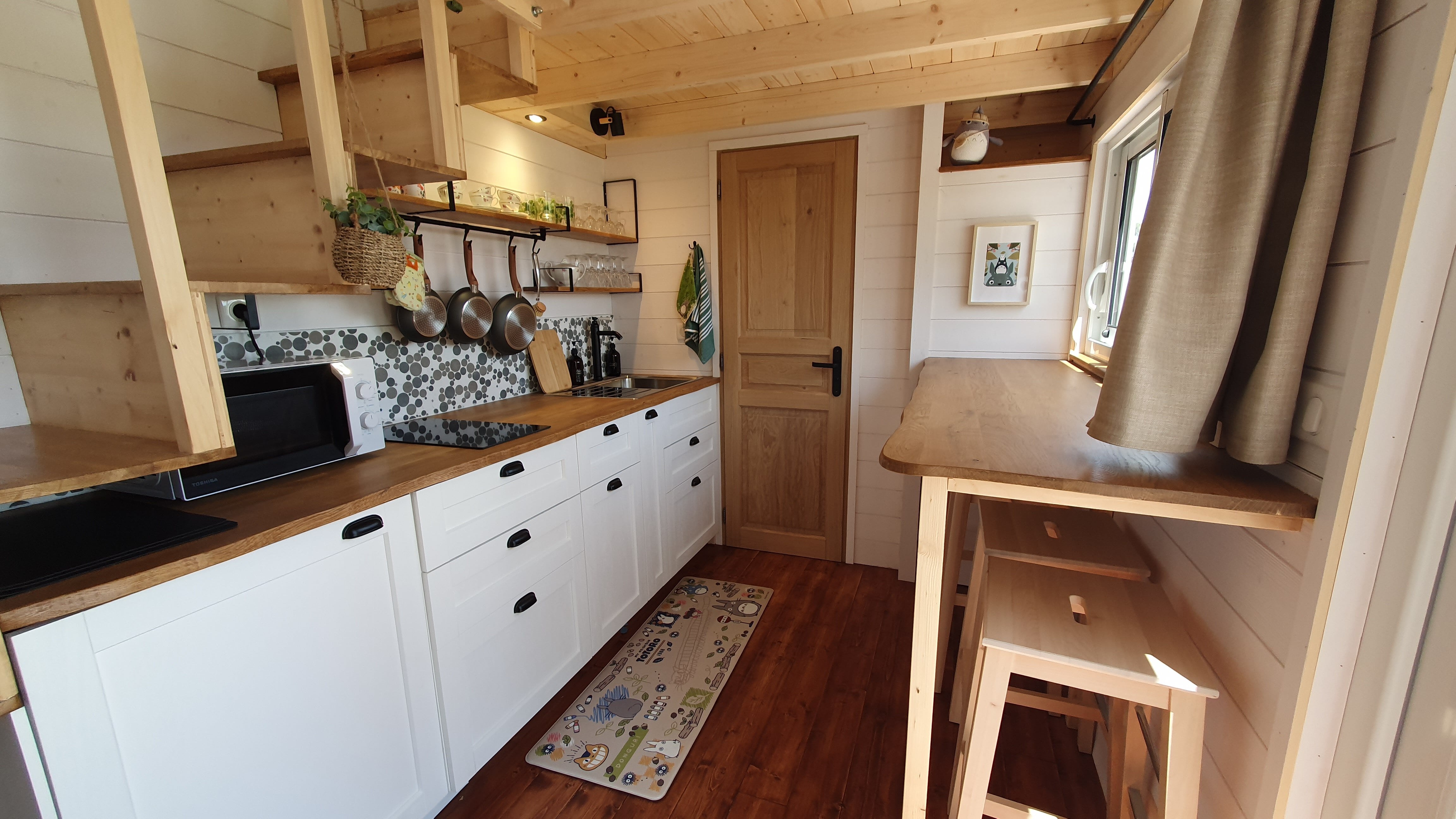 La Maison de Meï & Spa : une tiny house au cœur de l'Auvergne à Saint Pierre Roche — cuisine