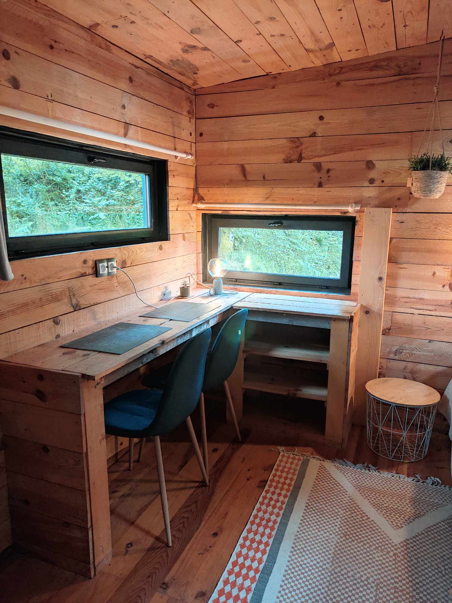 Tiny des Monts d'Arrée — Tiny House avec jardin privatif à Finistère à La Feuillée — cuisine