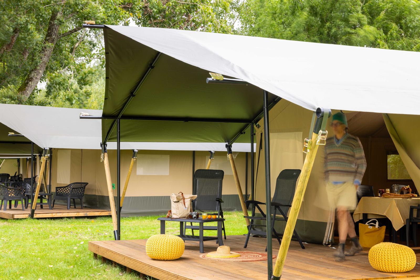 Safari Lodge — Séjour insolite avec spa à Charente-Maritime à Saintes — vue intérieure