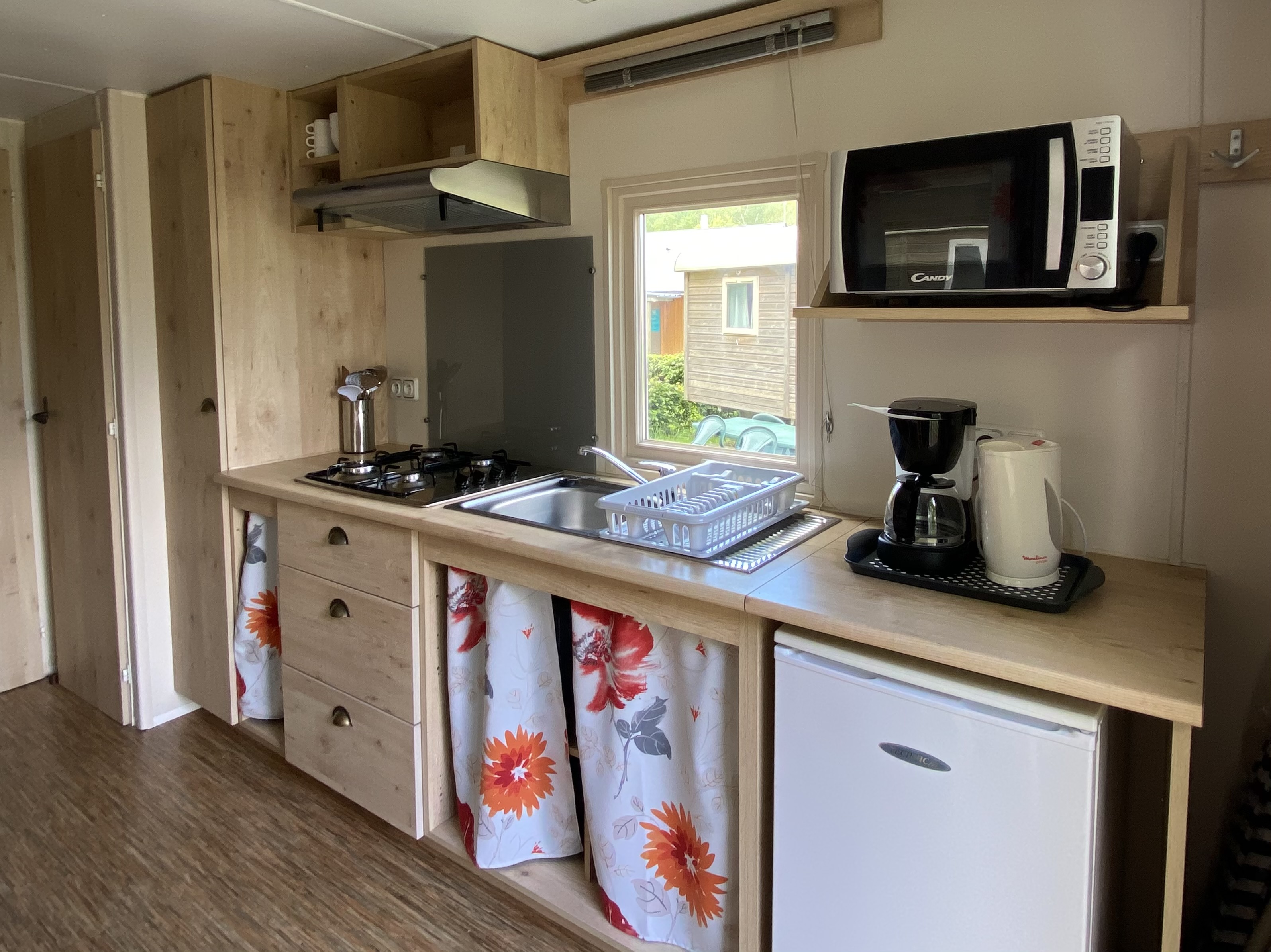 Roulotte 2 chambres — Séjour détente avec spa à La Forêt (Sarthe) à Saint-Calais — chambre