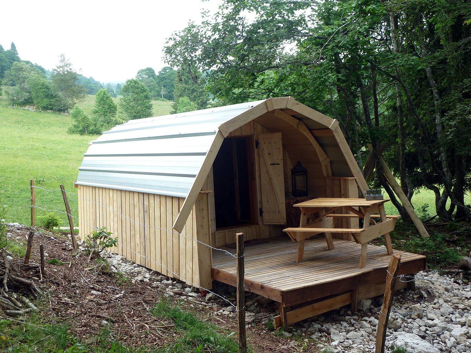 La hutte : une cabane étoilée en Franche-Comté