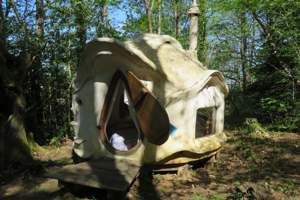 Kerterre, le petit nid — Séjour immersif en pleine forêt en Ariège à Gouzens — vue intérieure