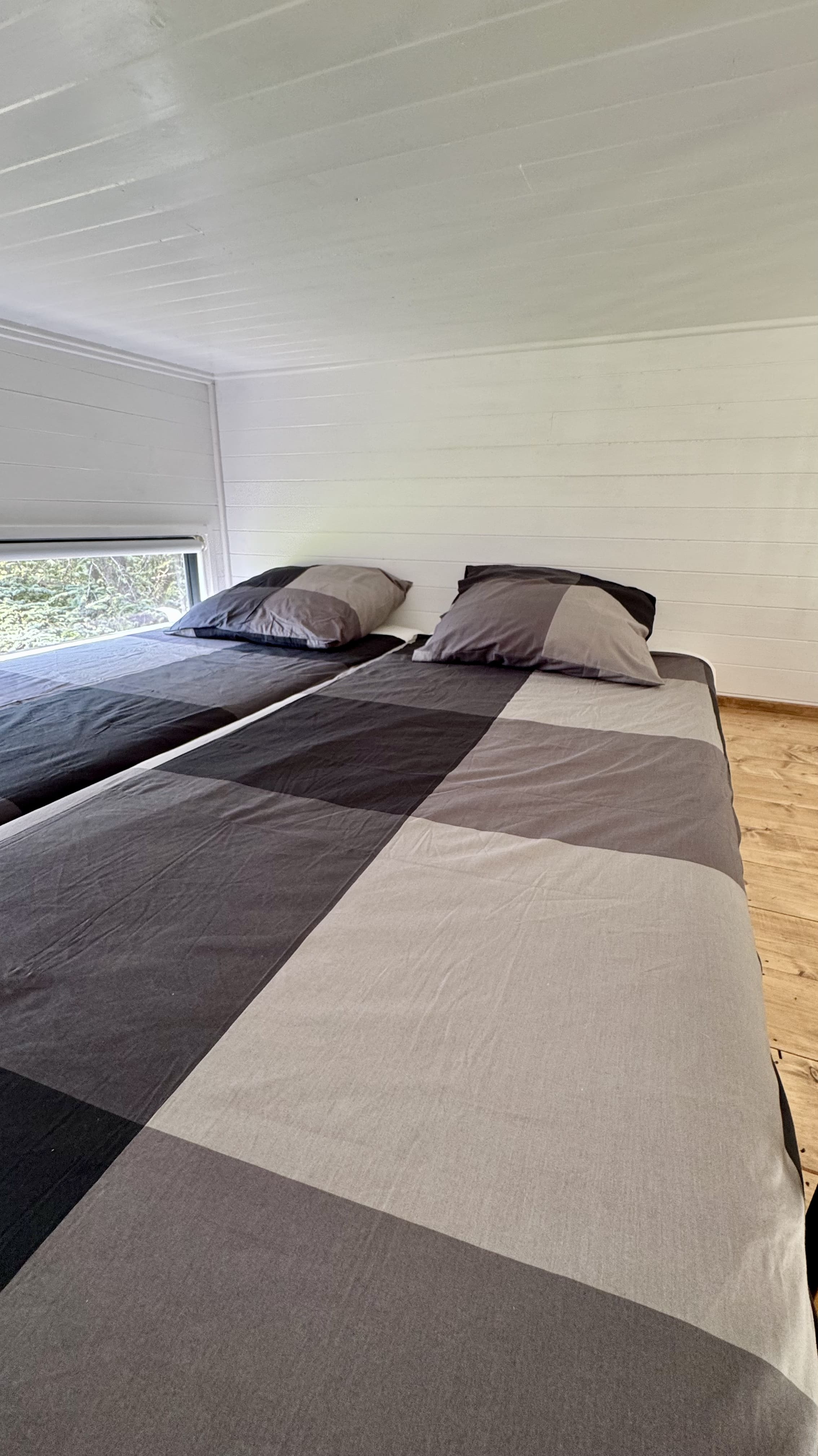 Tiny house au bord de l'eau — Séjour relaxant avec spa en Yvelines à Versailles — détail architectural