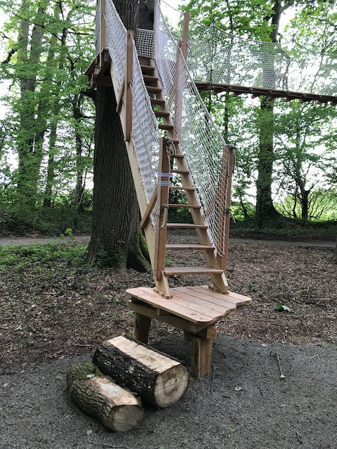 Monkey Tree : une cabane perchée au cœur de la Basse-Normandie à Moulicent — espace de vie