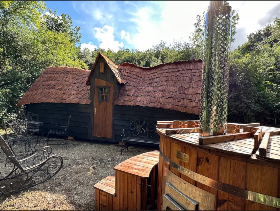 Cabane de contes de fée — Nuit magique avec spa à Côte-d'Or à Dijon — vue intérieure