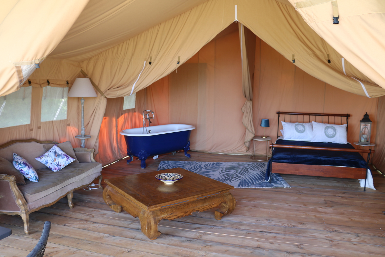 Cassiopée : une tente safari luxe au cœur de la nature — Tente à Marcay