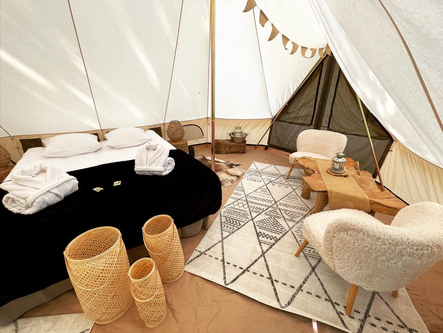 Tente Inuit & SPA — Nuit cocooning avec spa à Côte-d'Or à Dijon — environnement naturel
