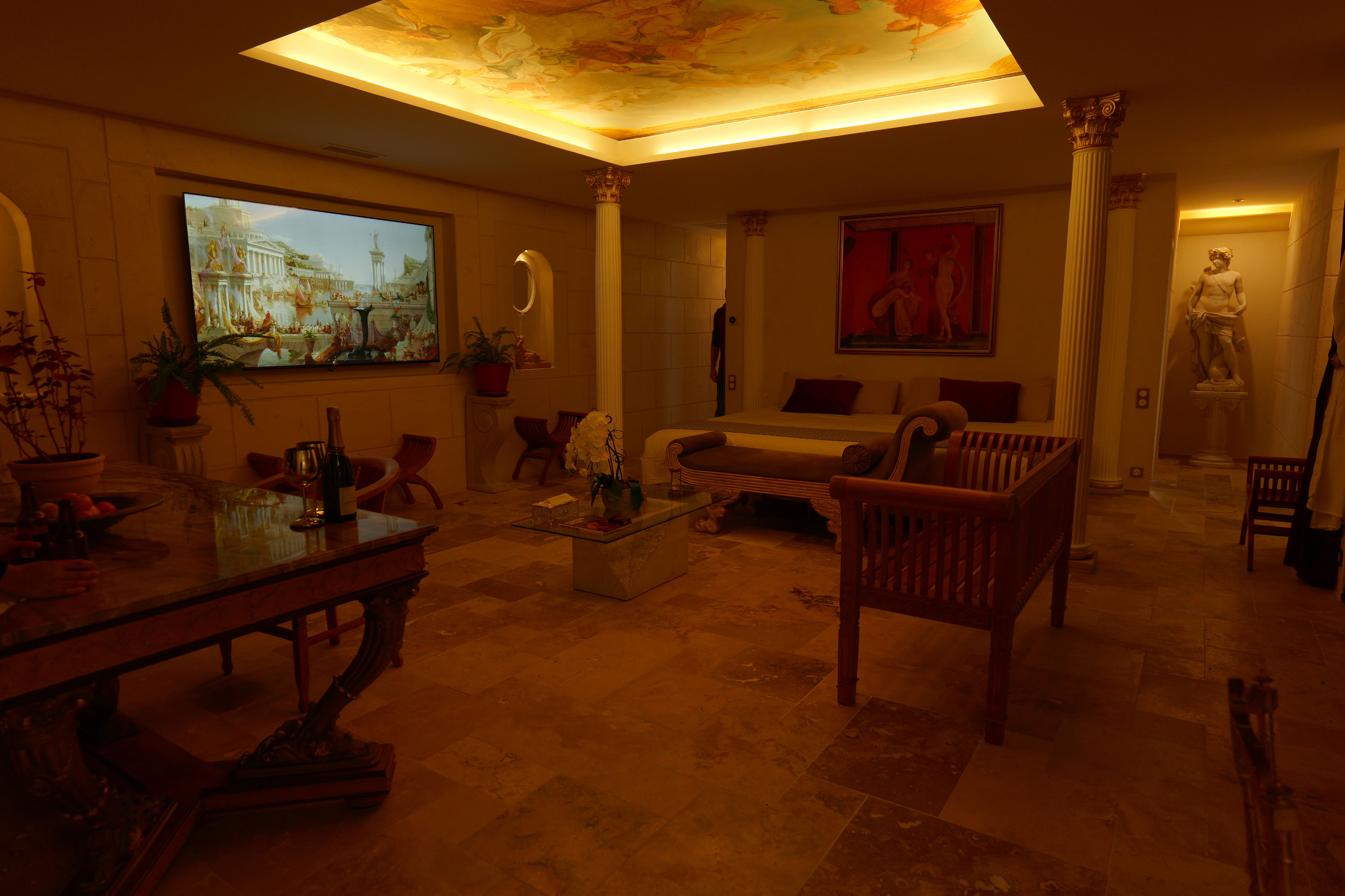 La Villa Rom’Antiqua — Maison insolite avec spa à Pyrénées-Orientales à Perpignan — salle de bain