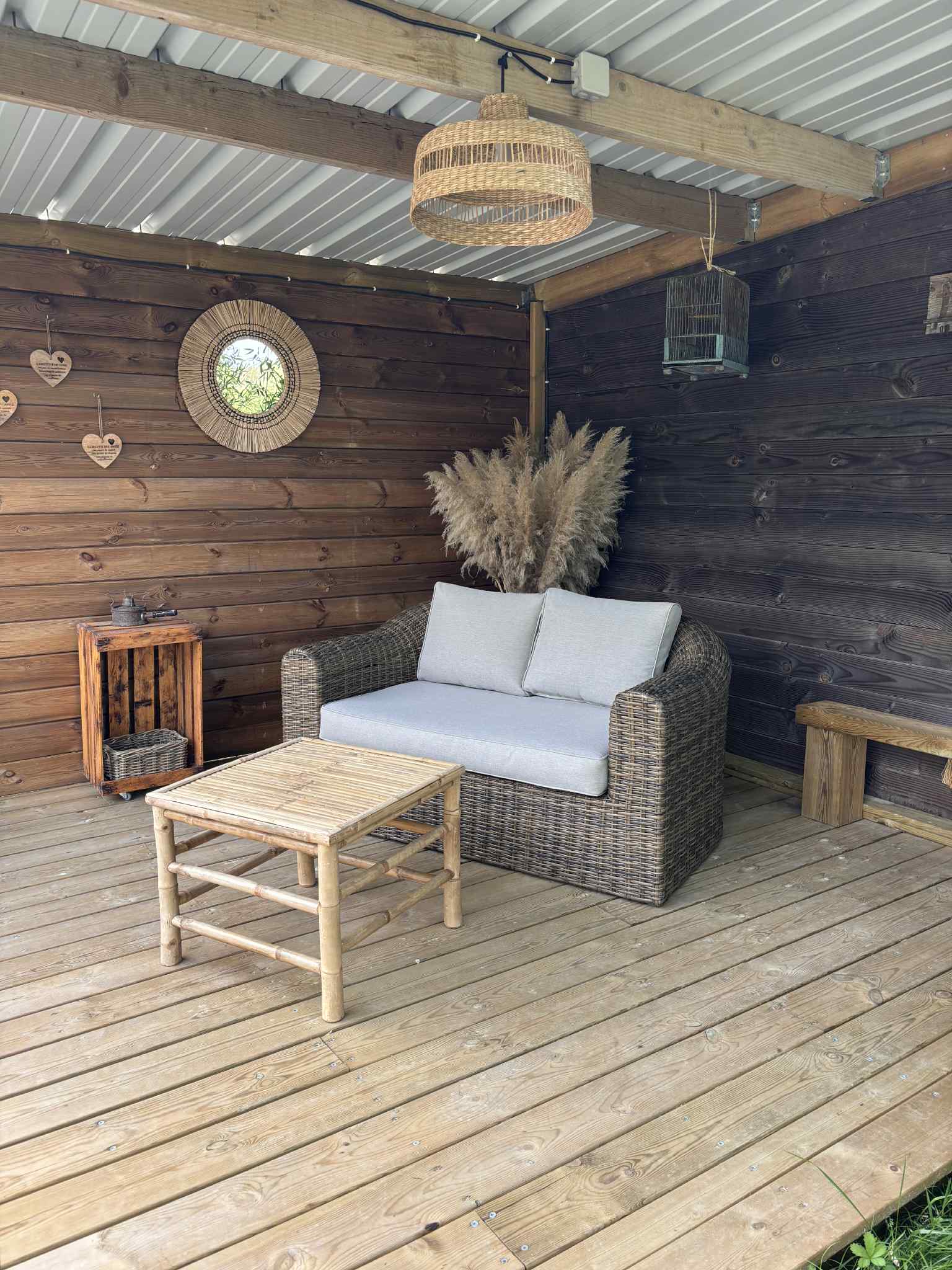 La Cabane Mini Enchantée — Séjour romantique avec spa à Loir-et-Cher à La Ferté-Imbault — vue intérieure