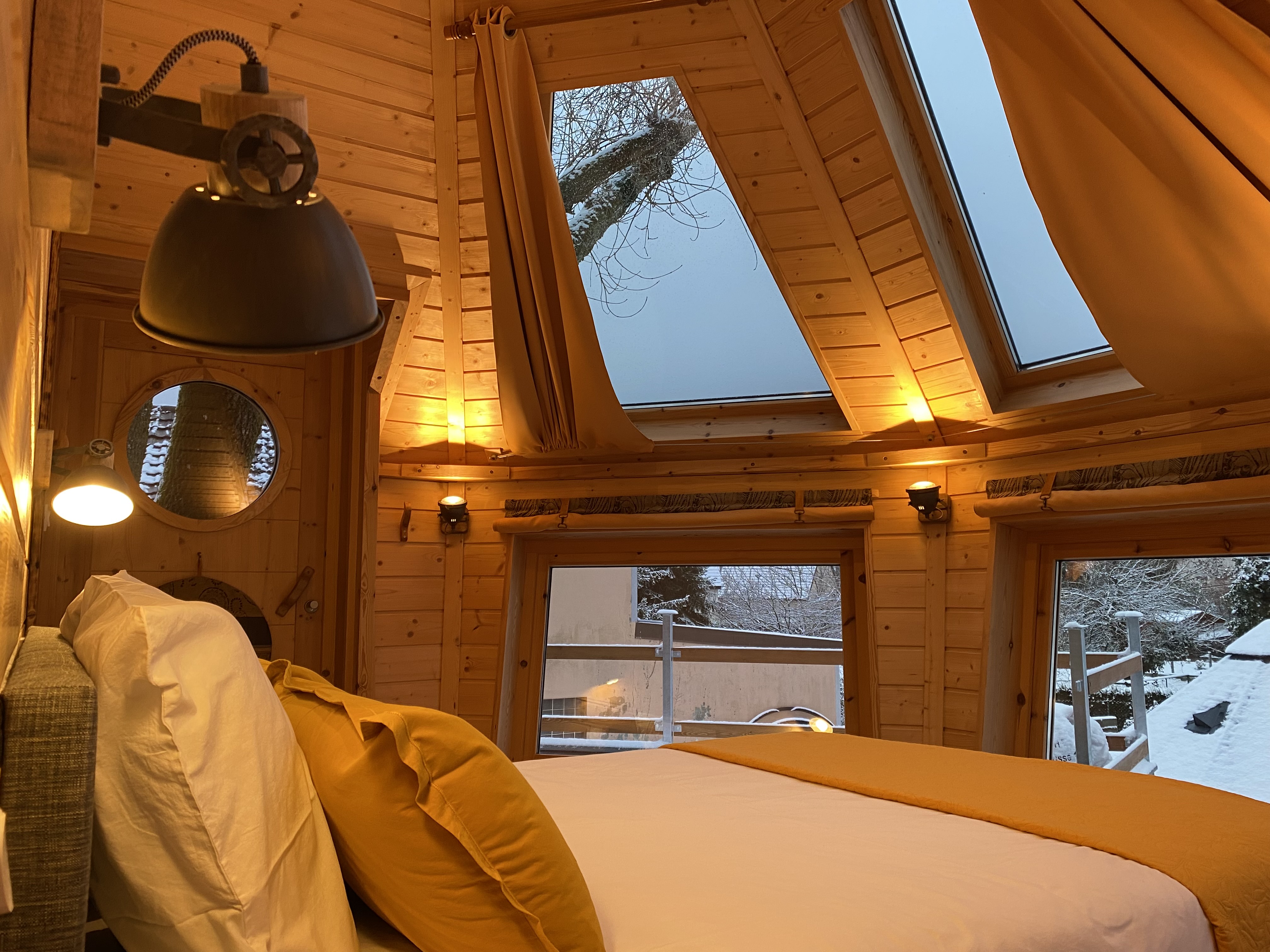 Kota Frêne : une escapade insolite en pleine nature à Bitschwiller-Les-Thann — vue intérieure