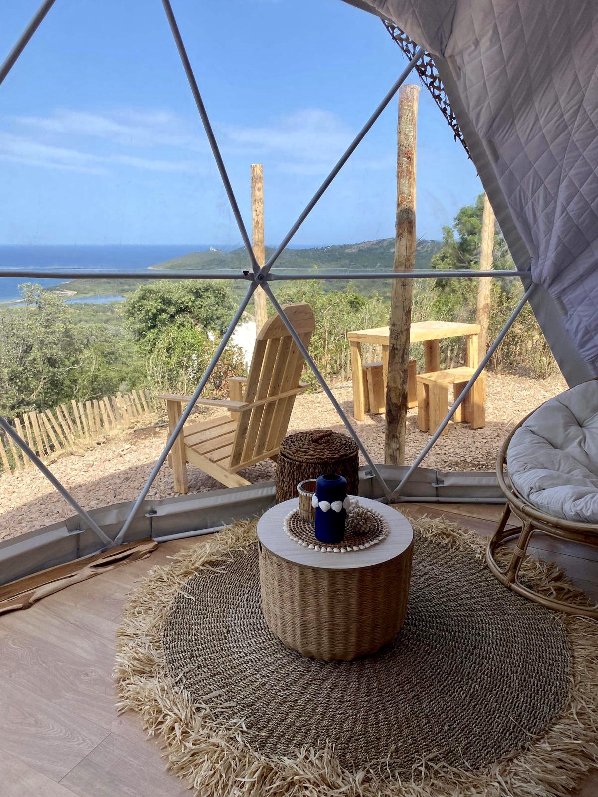 Mare — Dôme avec vue mer à Corse-du-Sud à Porto-Vecchio — vue intérieure