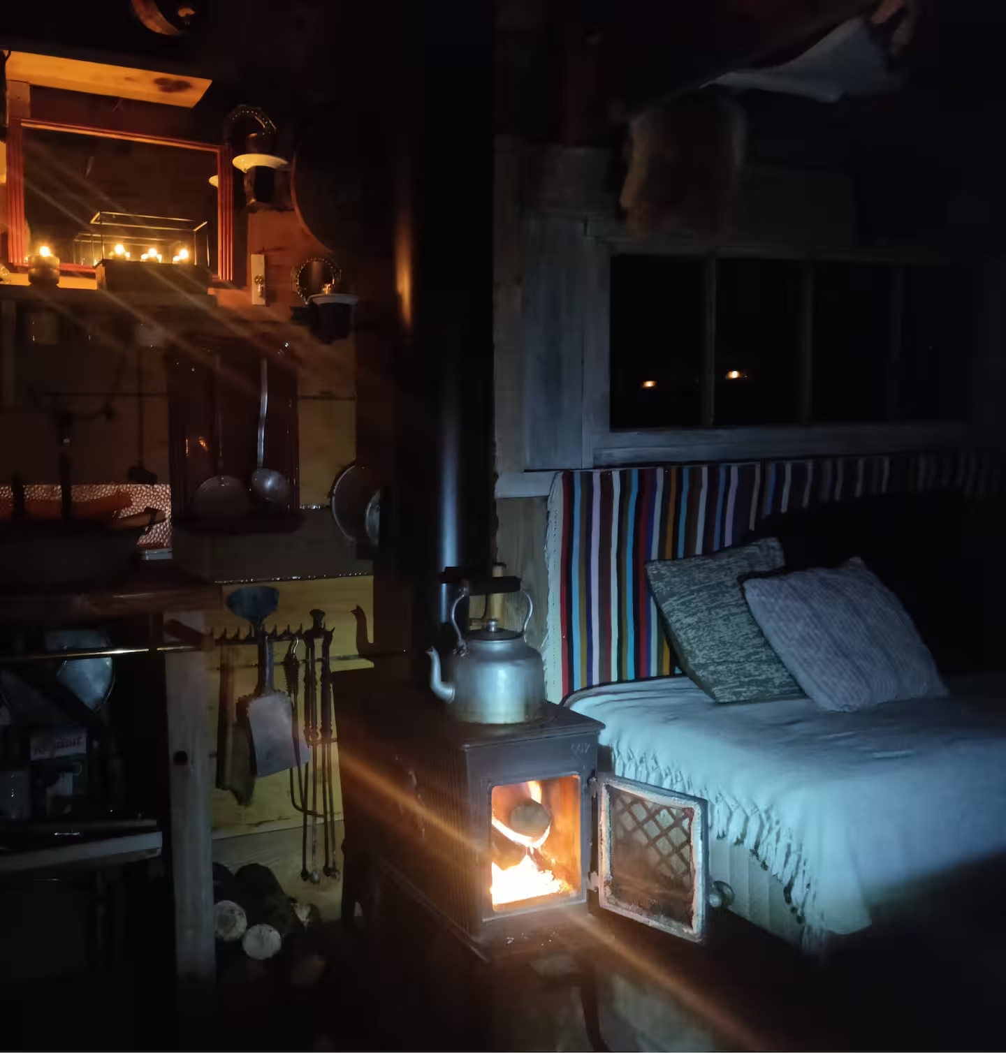 La Cabane de Trappeur — Séjour rustique et chaleureux en Drôme à Valence — chambre