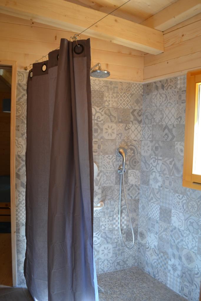 Lodge Azur : une cabane au cœur de la nature poitevine à Magné — vue depuis la terrasse