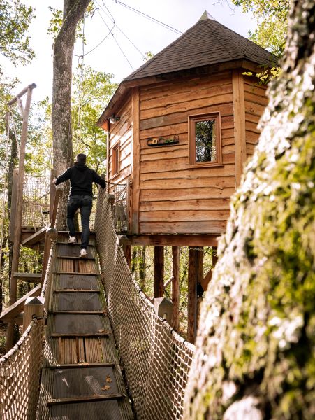 Cabane avec spa "Cocoon" — Nuit perchée à 5m dans le Lot à Lamothe-Fénelon — espace de vie