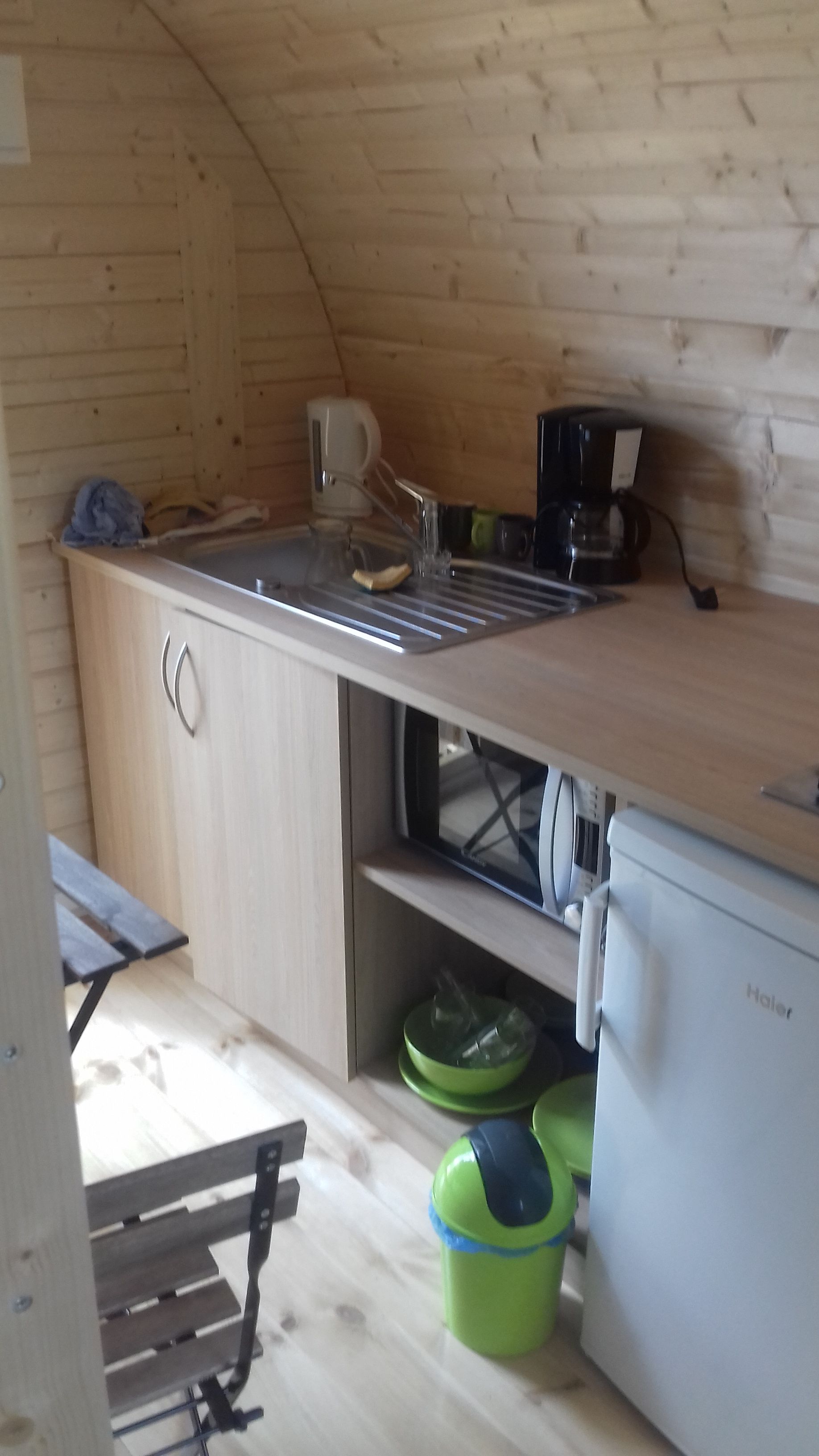 Tonneau-Lodge : une expérience insolite en pleine nature à Mont Près Chambord — vue intérieure